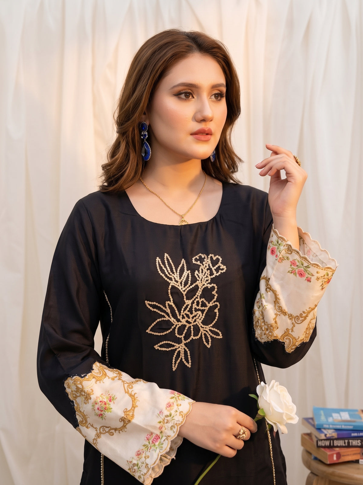 AR 4255 Black