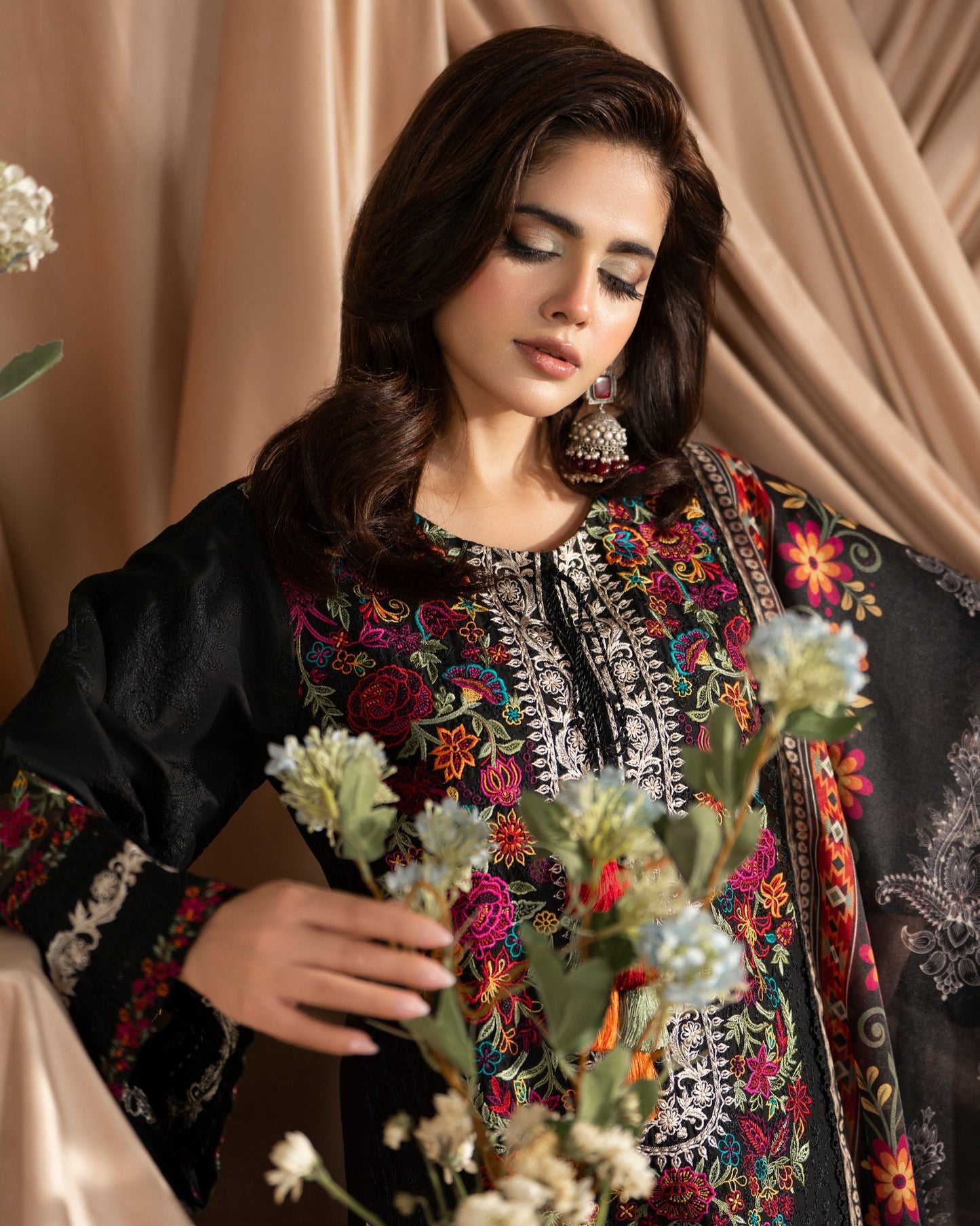 Karma Ayra 1584 Deep Black