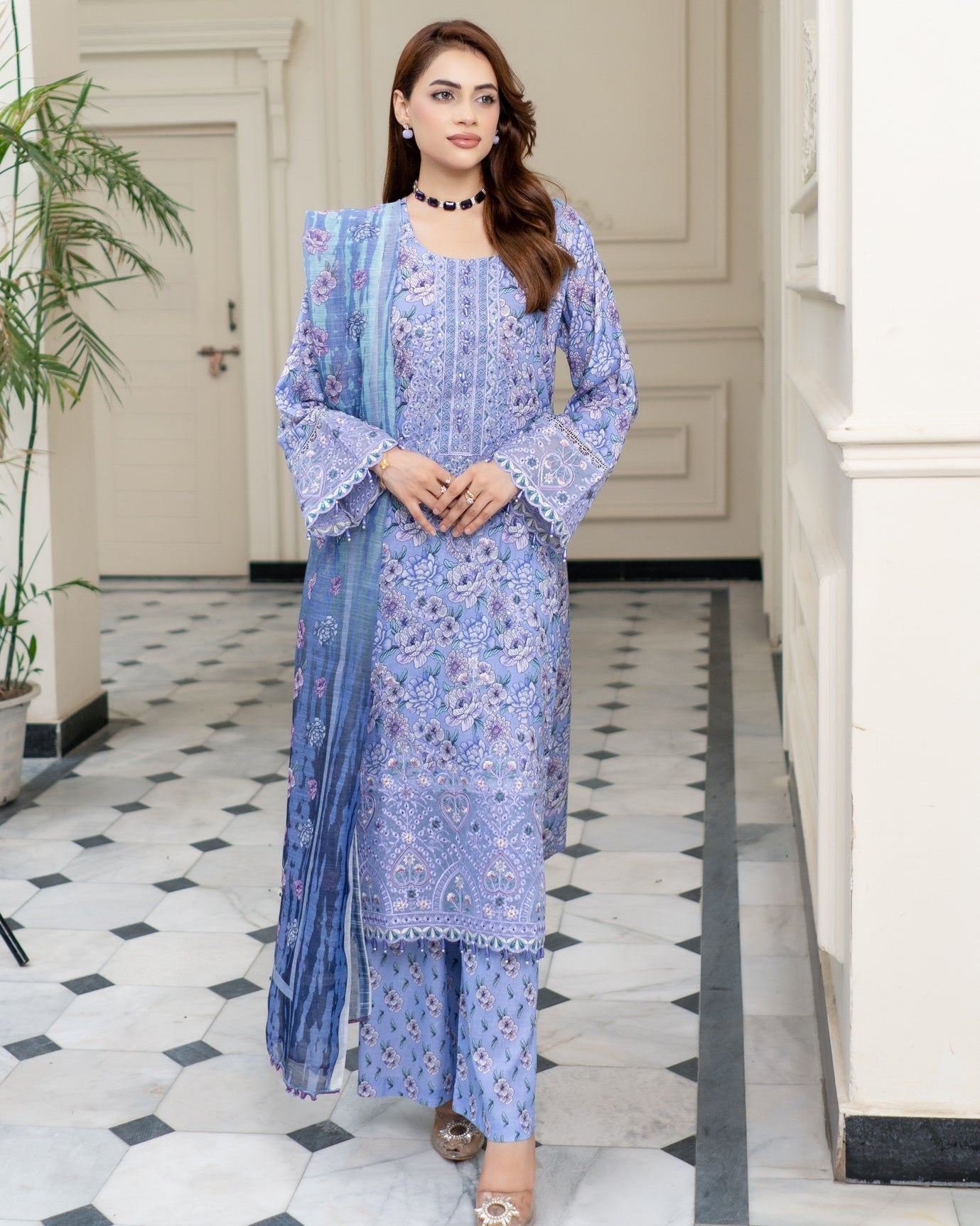 Munira Roop MSL 06 Lilly