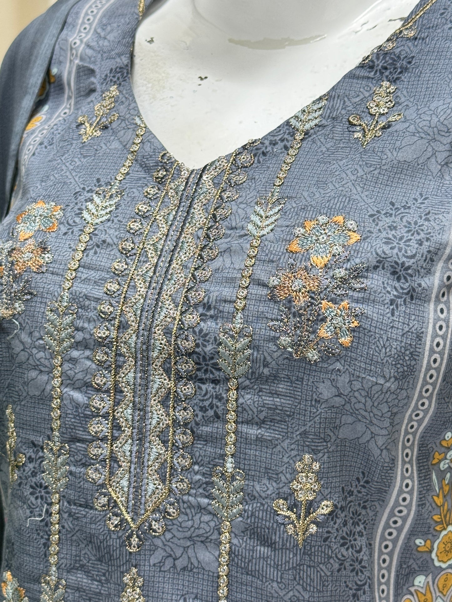 K&R Lawn - Chiffon Dupatta 288 Light Gray