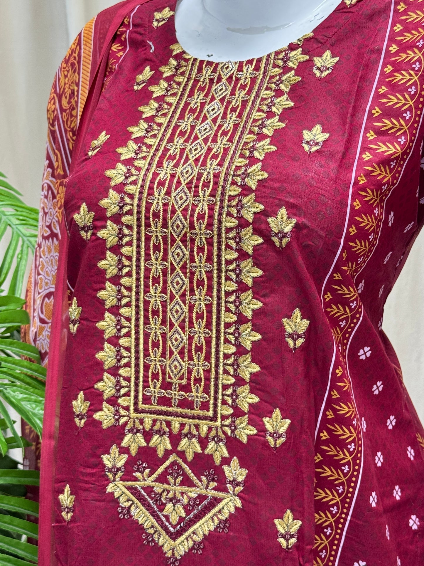 K&R Lawn - Chiffon Dupatta 282 Mehroon