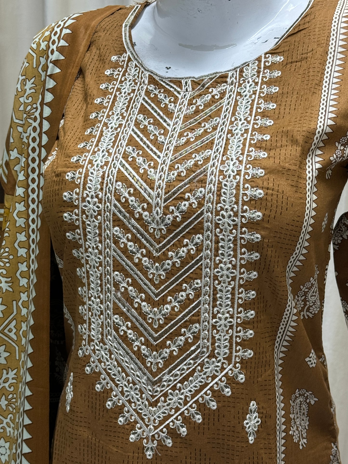 HM Lawn with Lawn Dupatta 197 Brown