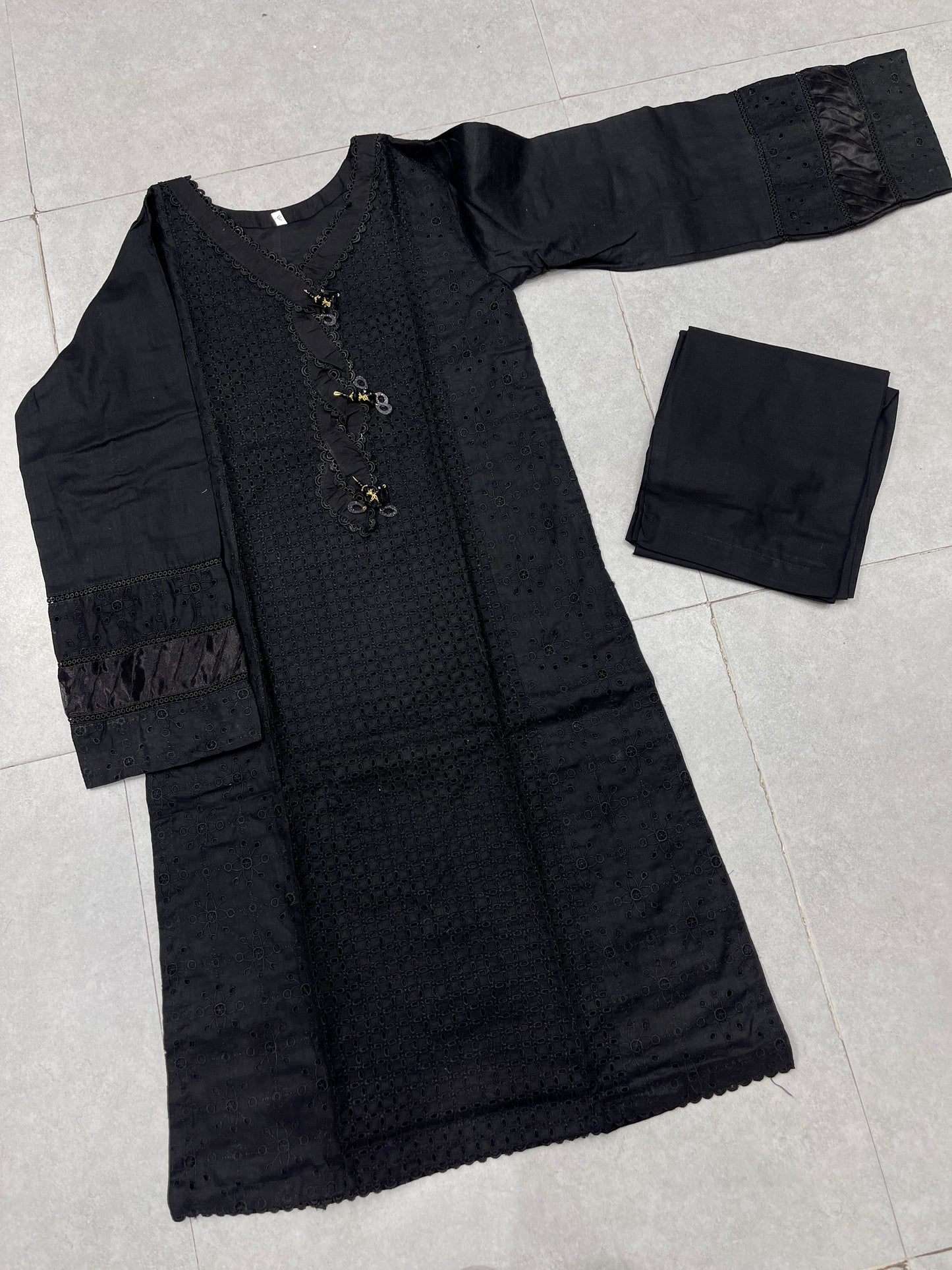 2PC 121 Black