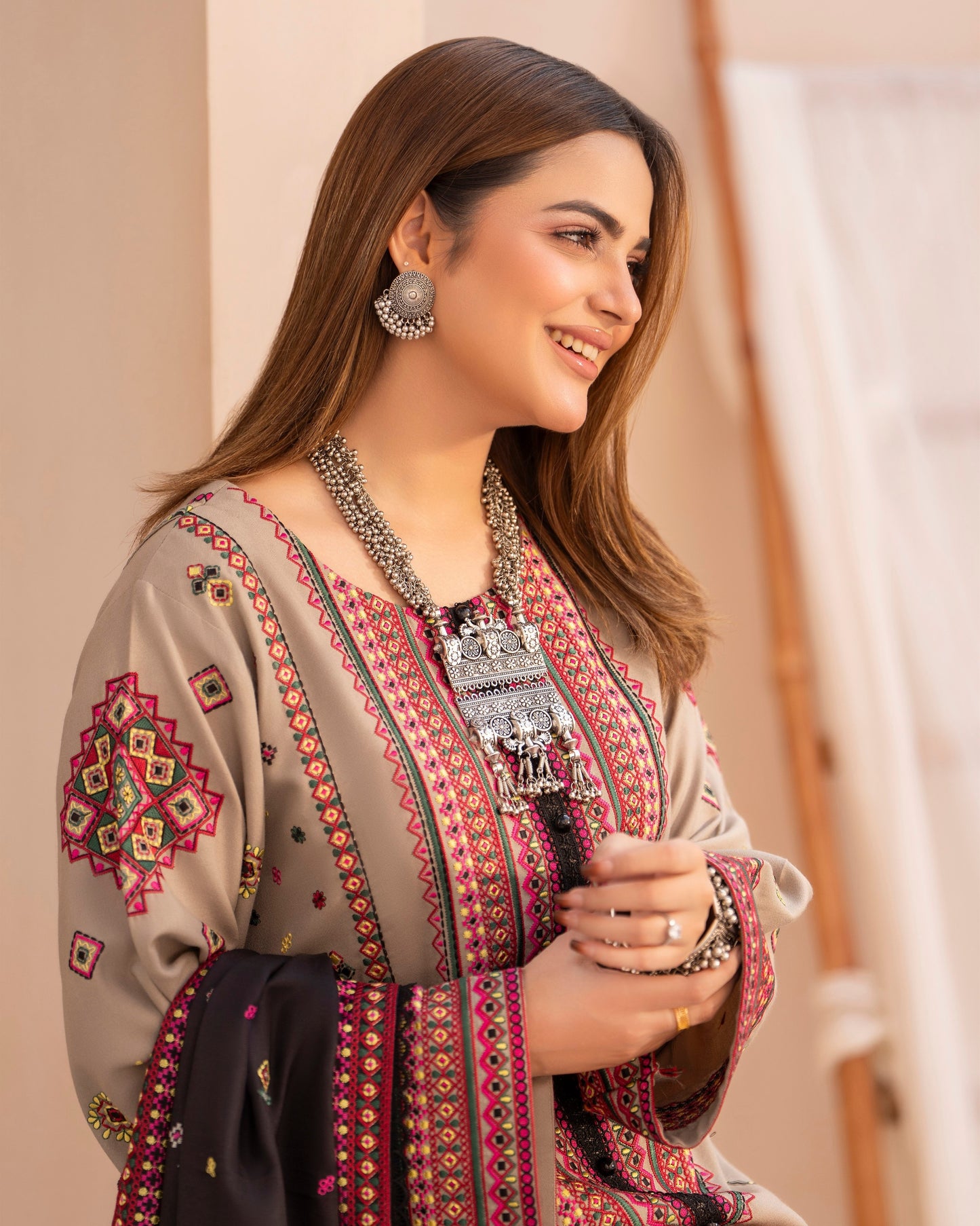 Karma Mishaal 1533 Light Oatmeal