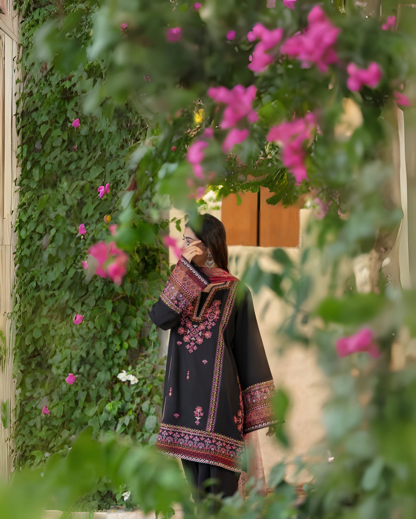 Saavan Summer Drop CSL Black