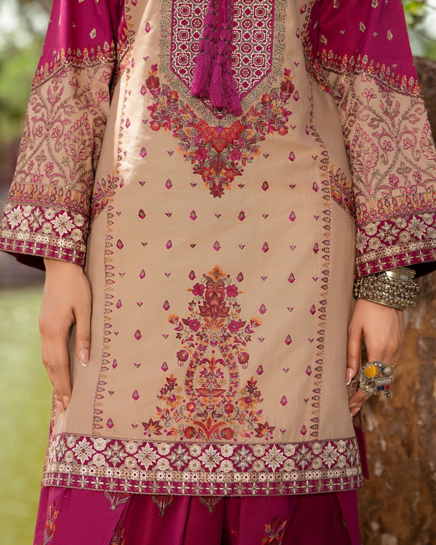 Karma Sunehri 1572 Deep Magenta