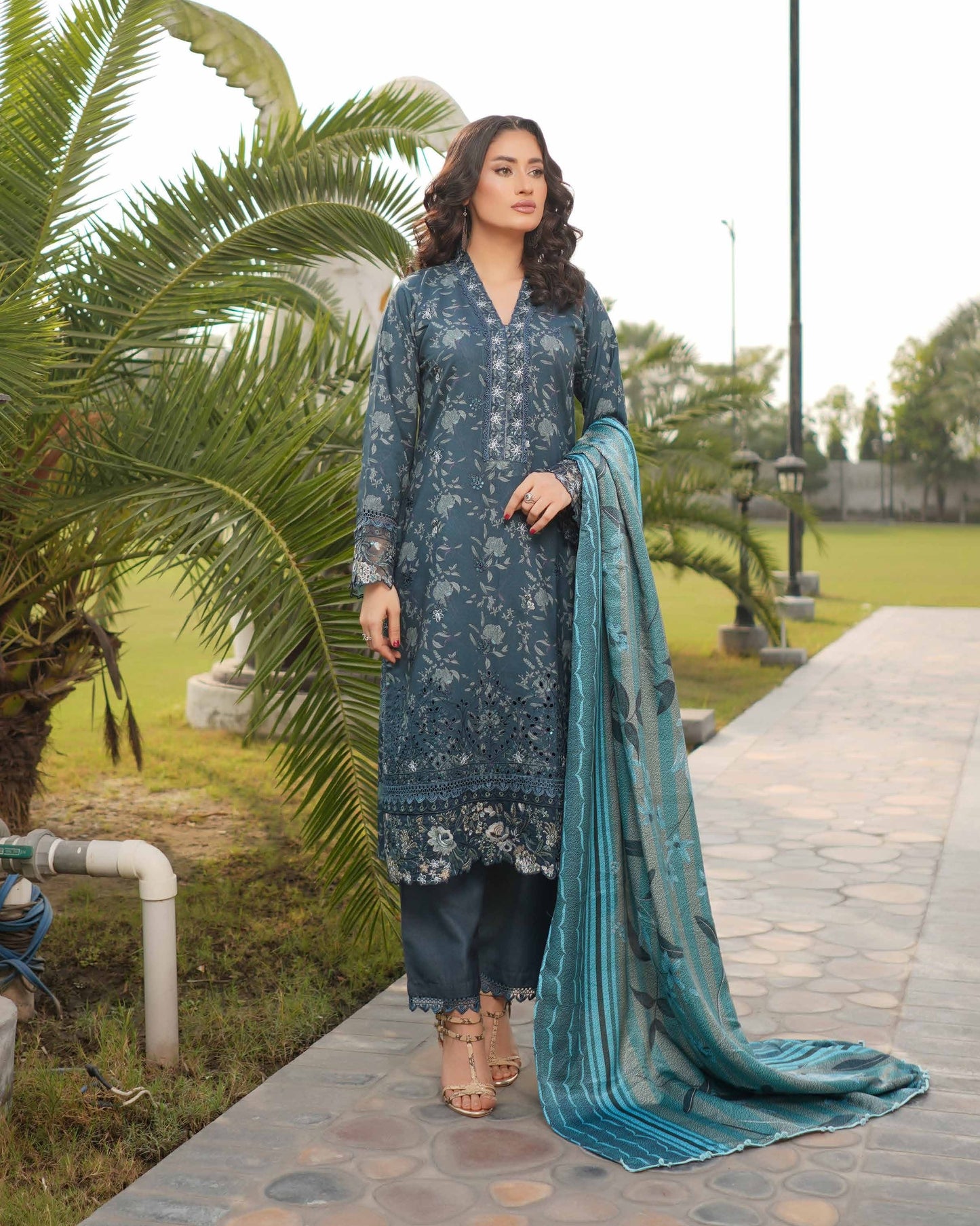 Munira Muam Dhanak 02 Zinc