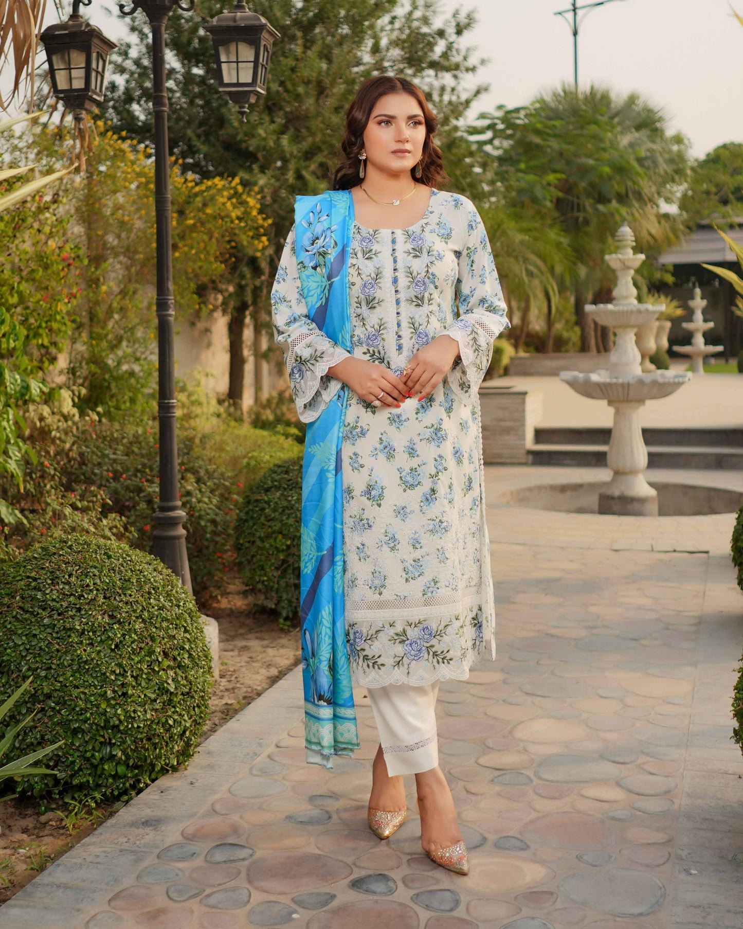 Munira Muam Dhanak 05 Off White