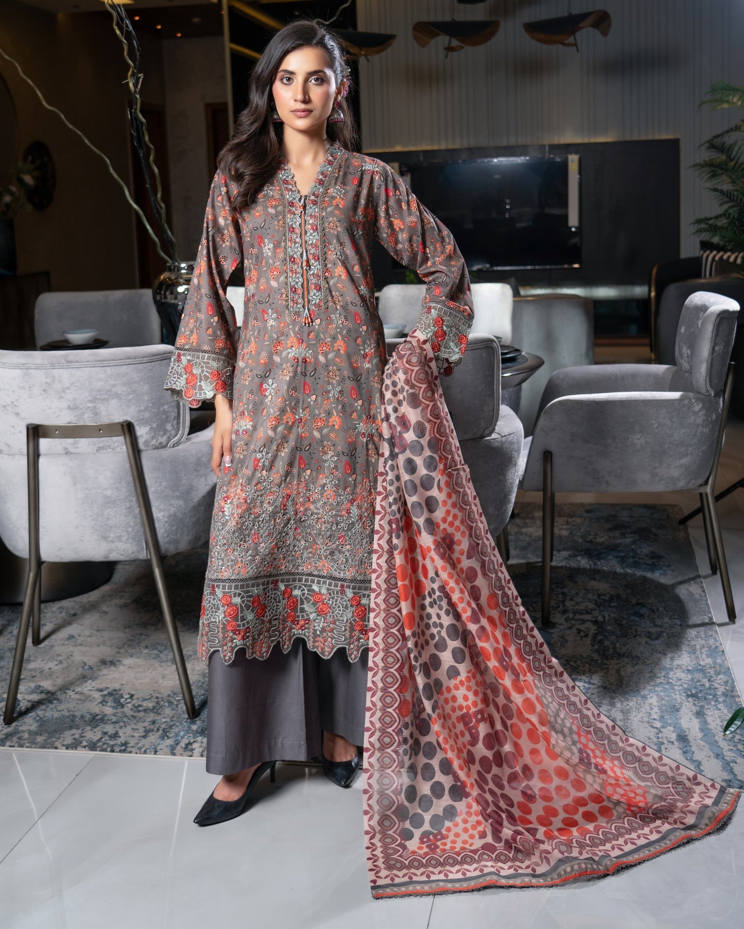 Munira Umeed Lawn 07 Brown