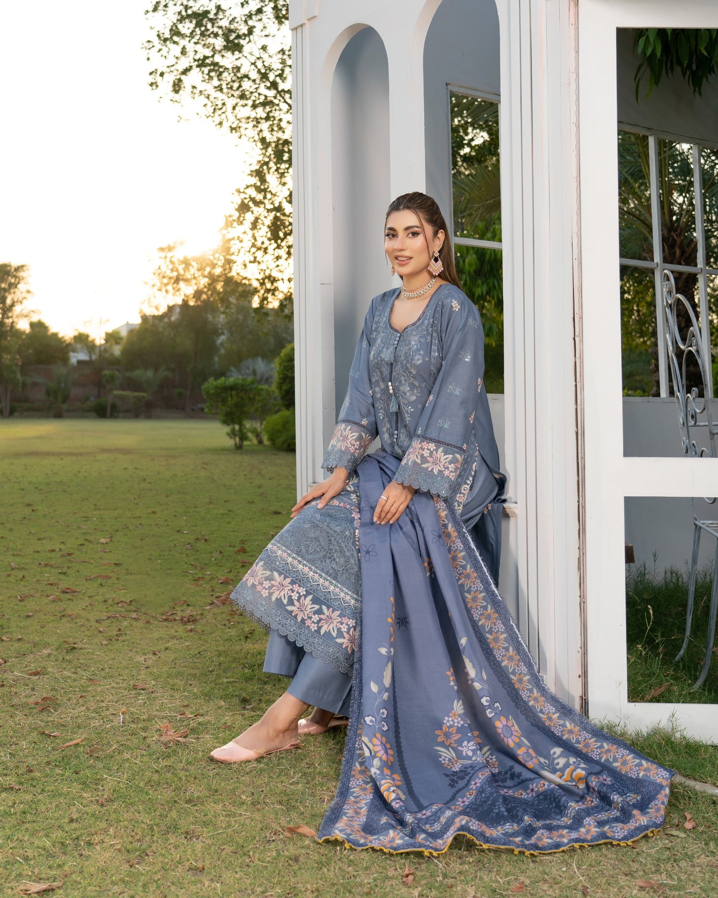 Munira Samaa 03 Grey