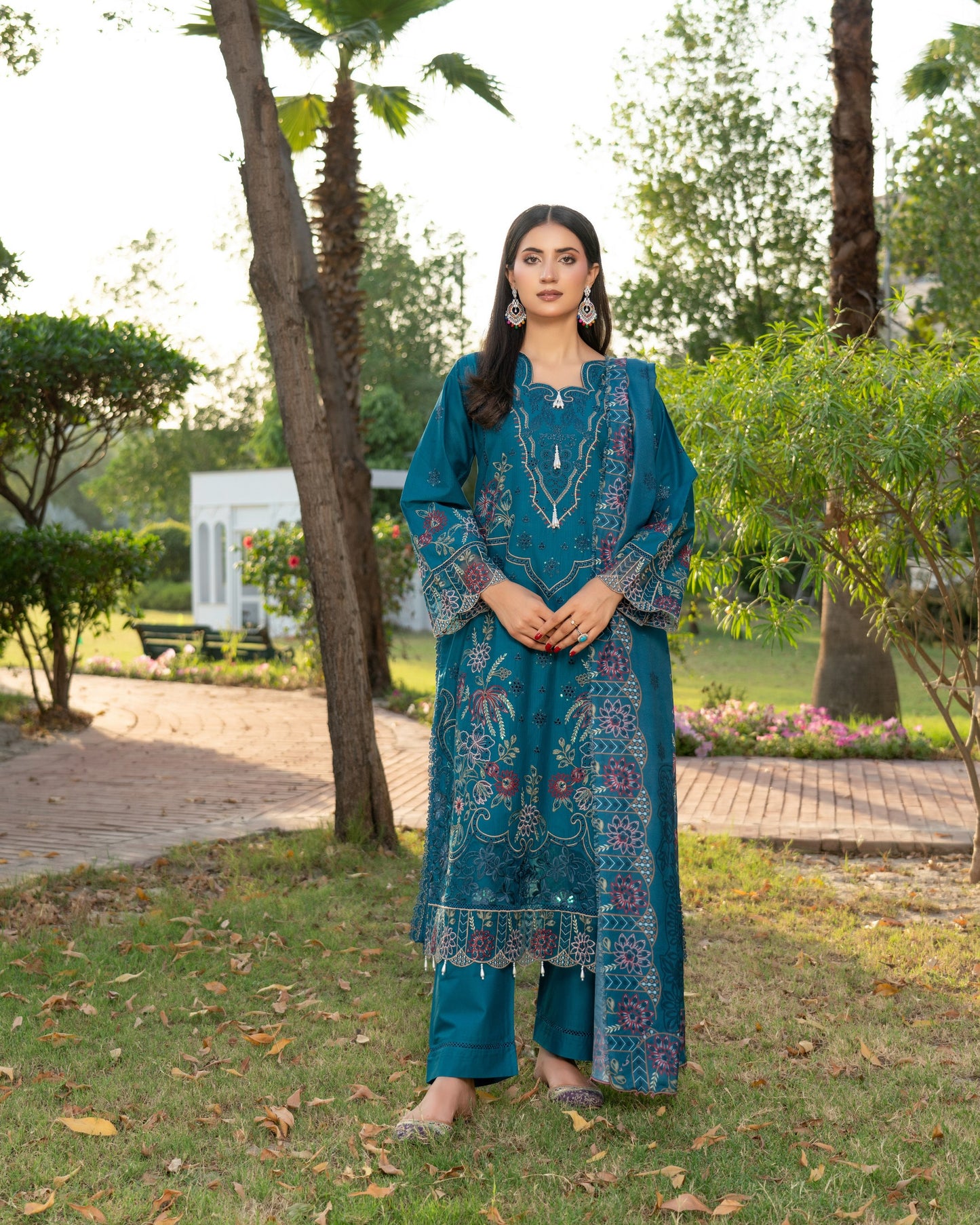 Munira Samaa 01 Zinc