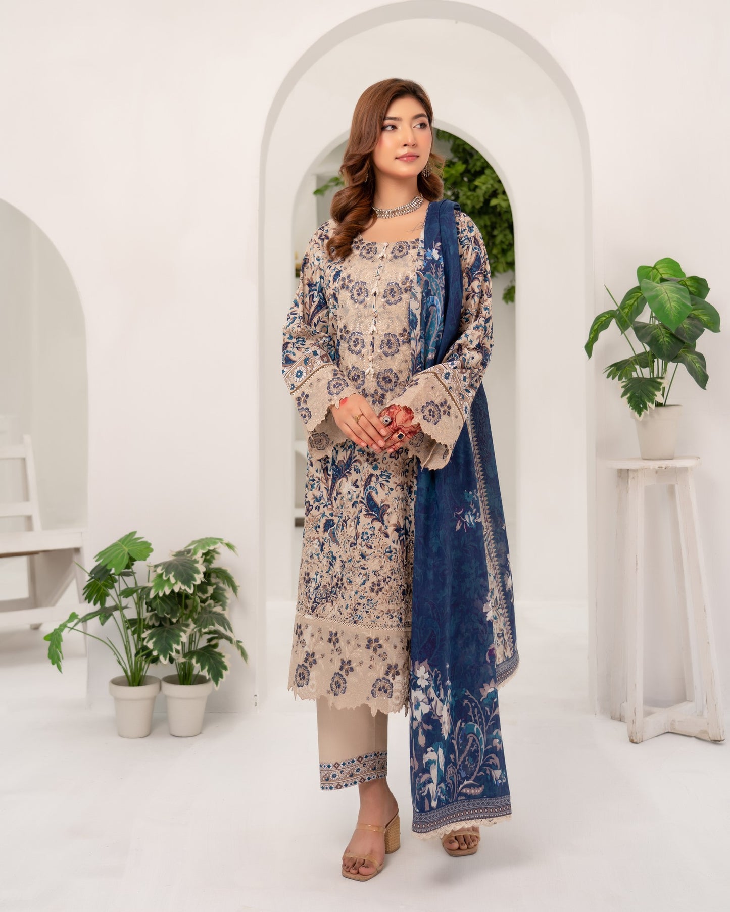 Munira Manzil Lawn 01 Grey