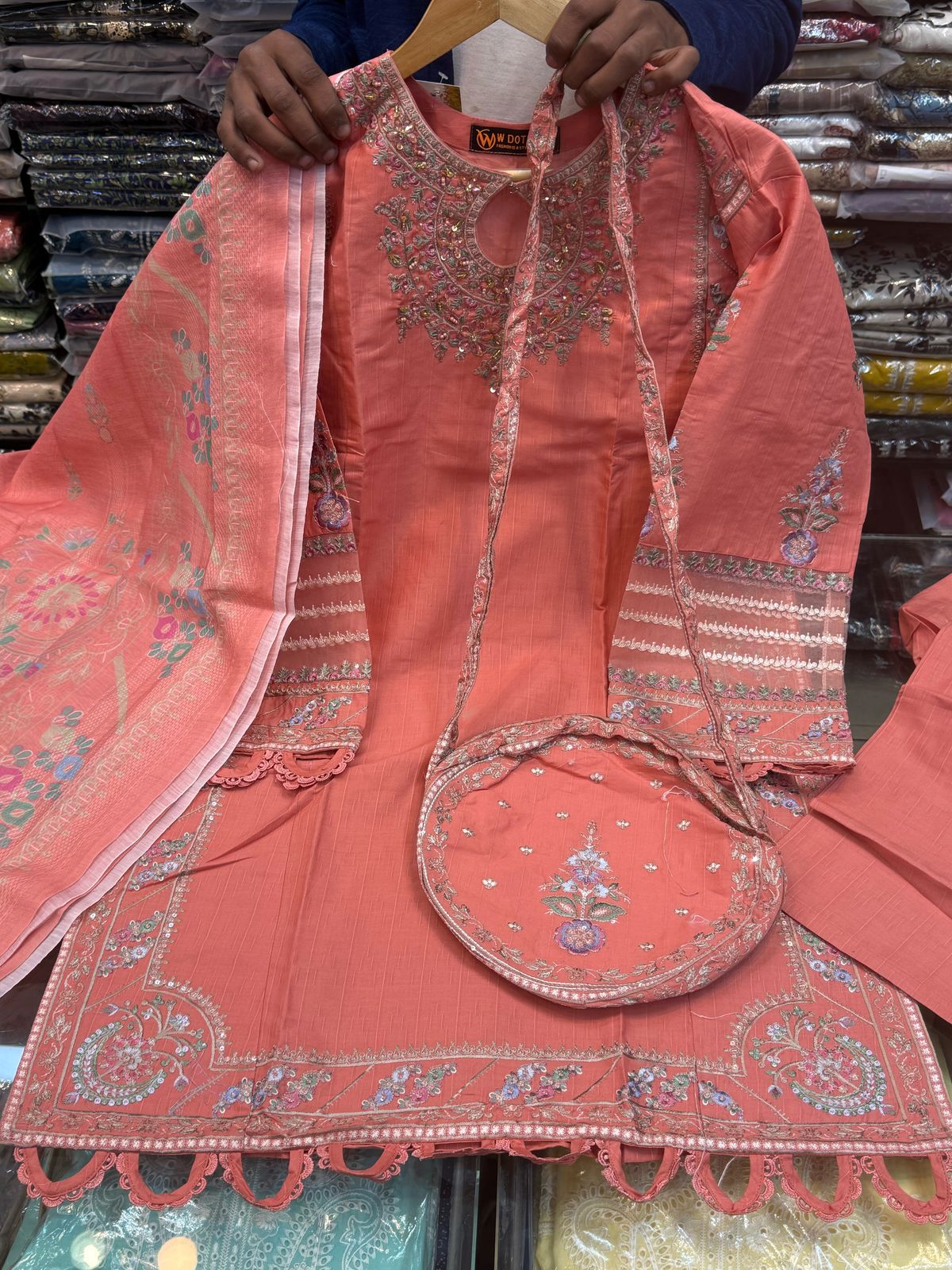 3PC 543 Peach & Pouch