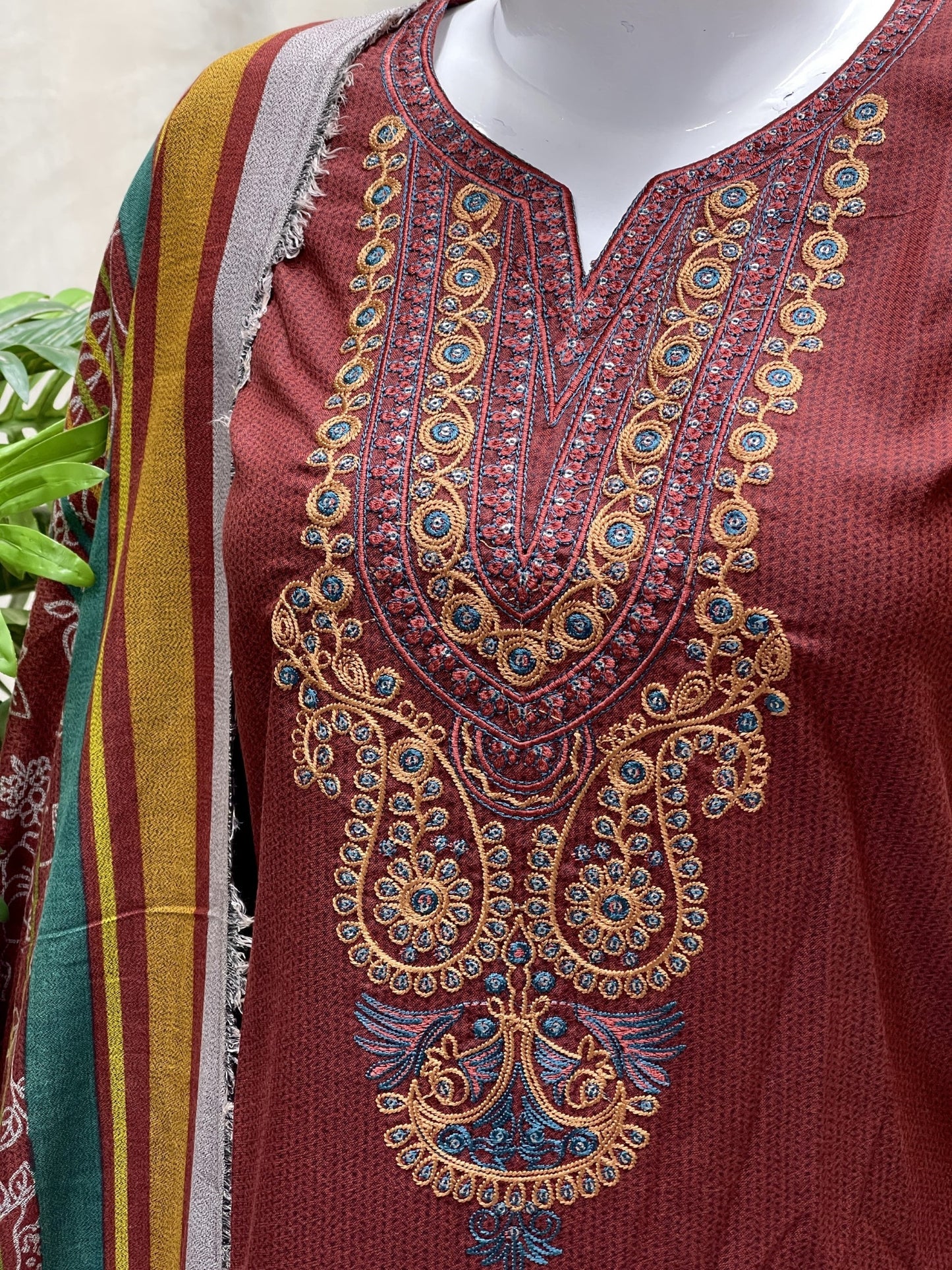 K&R Dhanak 174 Mehroon