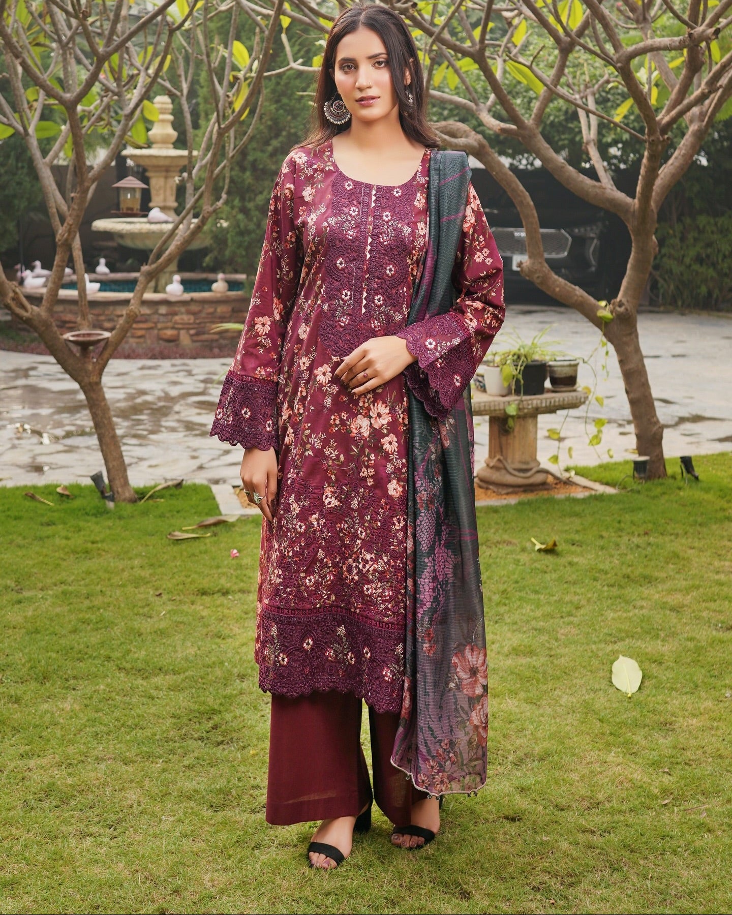 Munira Lyra MSL 04 Wine Red