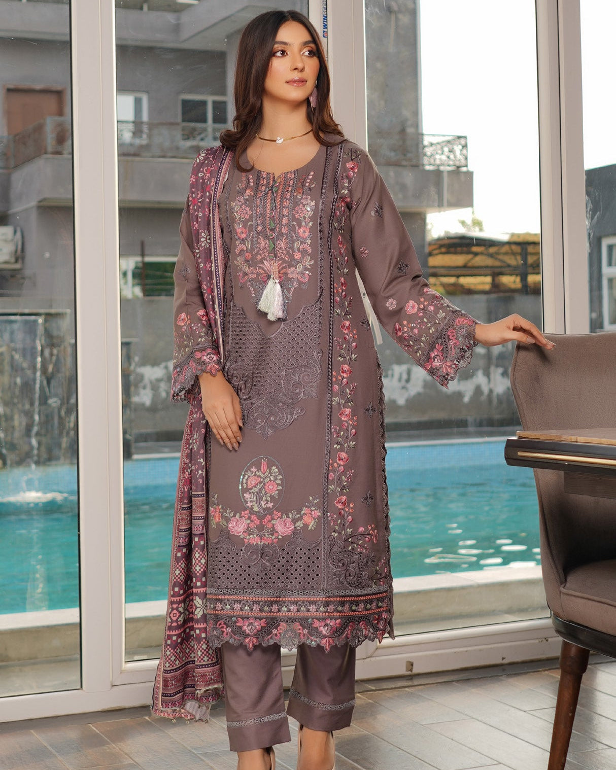Munira Jasmine Dhanak MSL 05 Brown