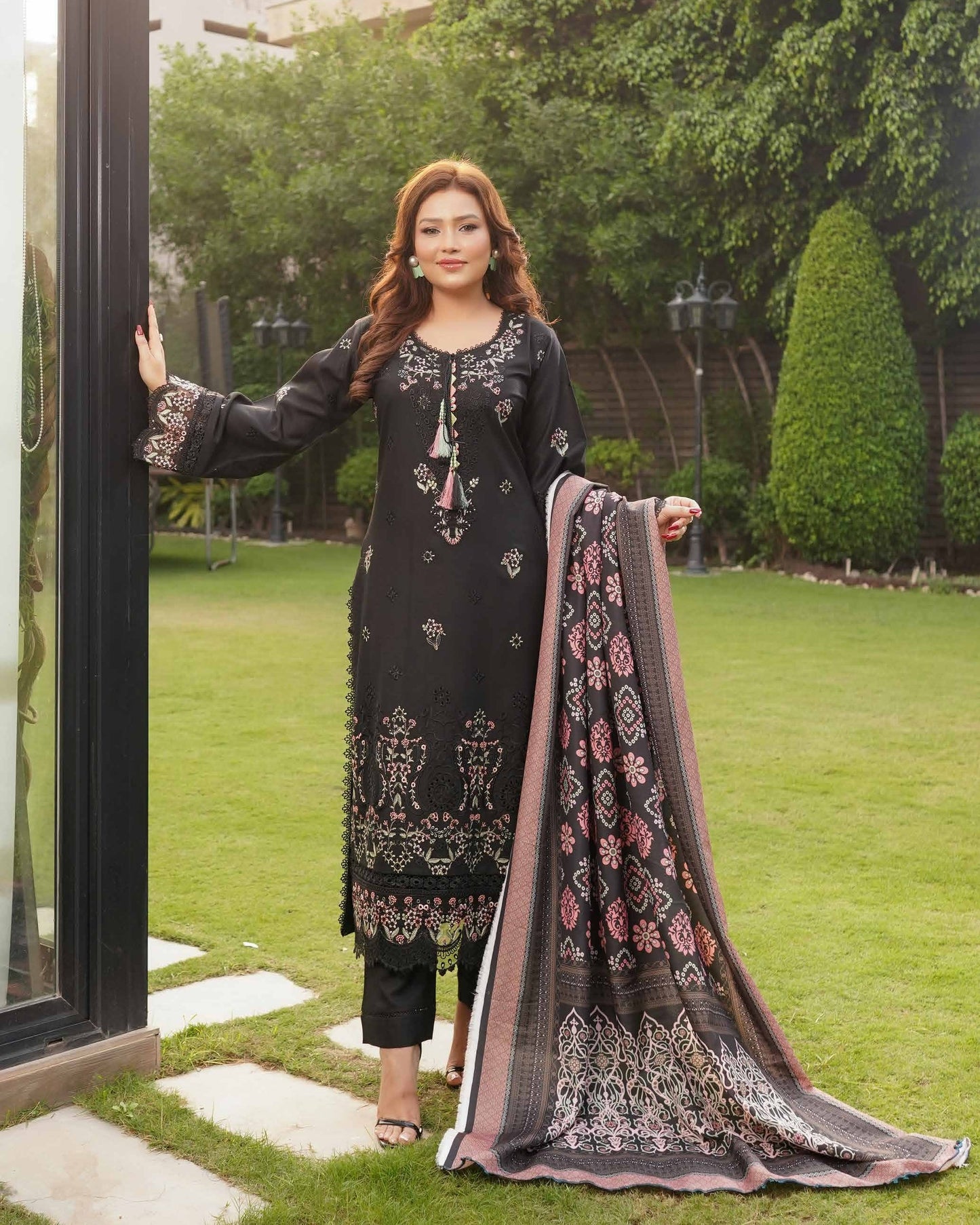 Munira Khas Dhanak MSL 01 Black