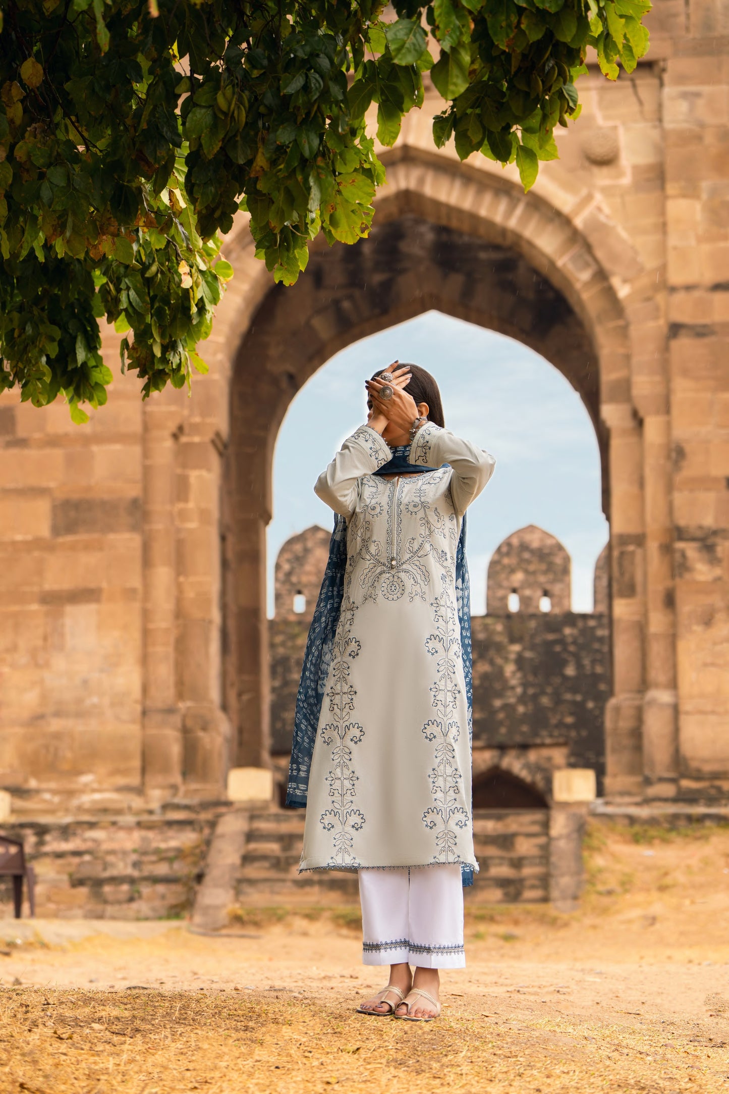 Into the Sky Festive Drop CSL 01 Cloud Grey