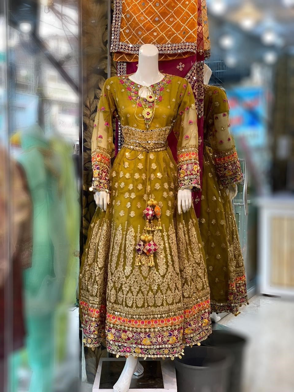 Karma F326 +106 Mehndi