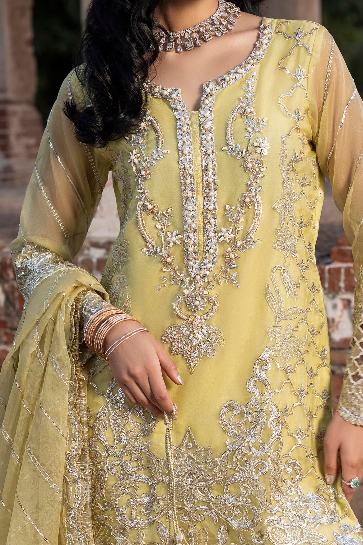 Noor Mahal ZR 2554 Dhani