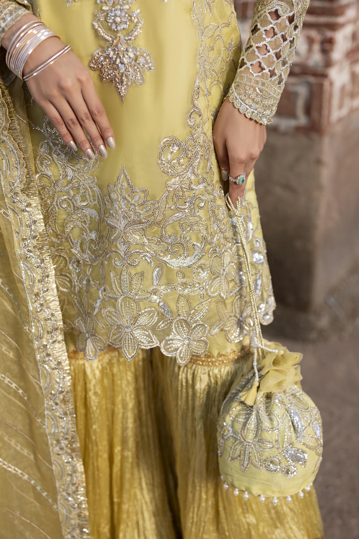 Noor Mahal ZR 2554 Dhani