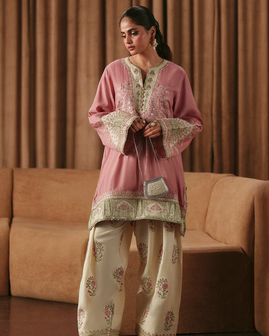 AR 4133 Pink
