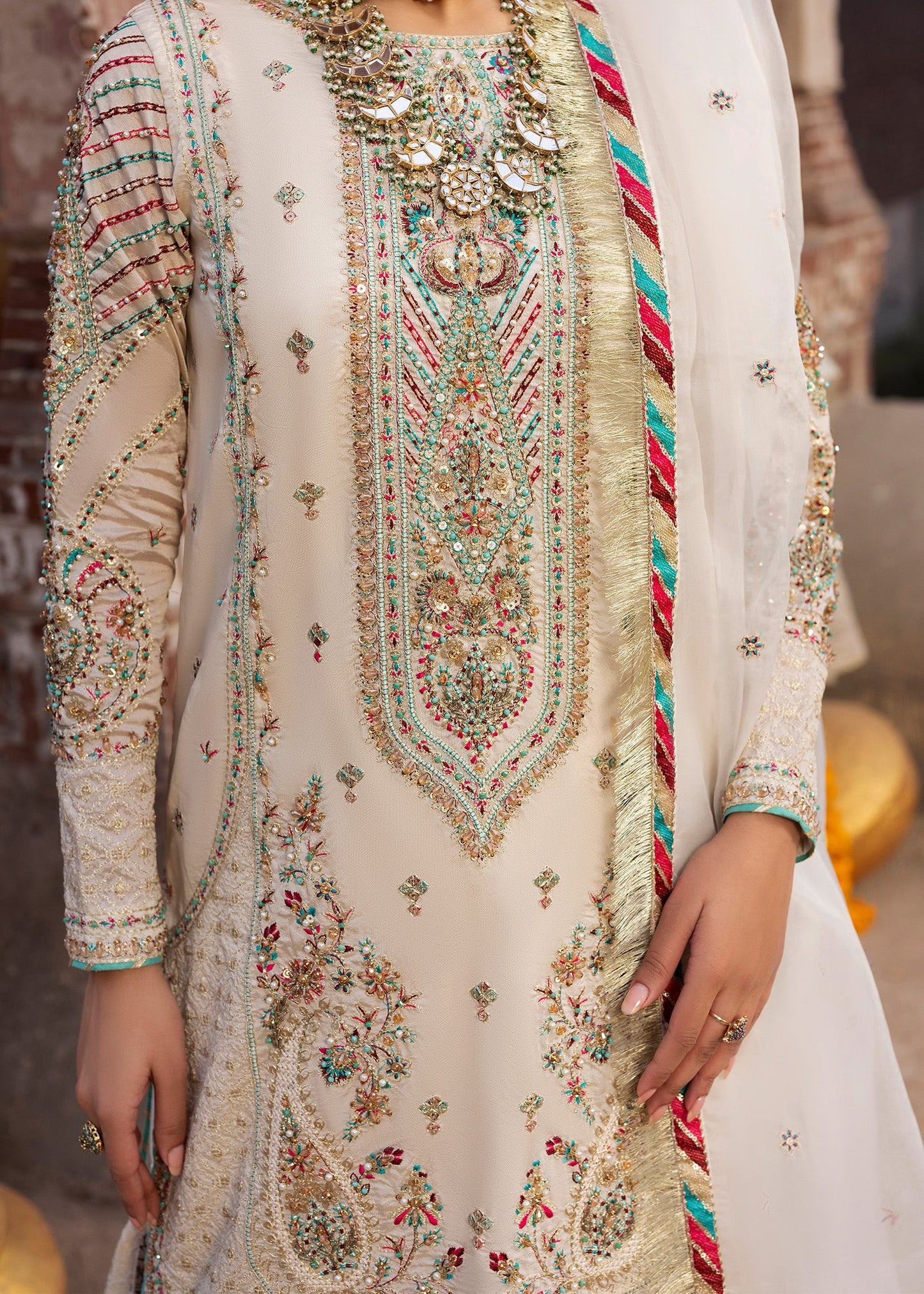 Dastoor ZQ 2581 White