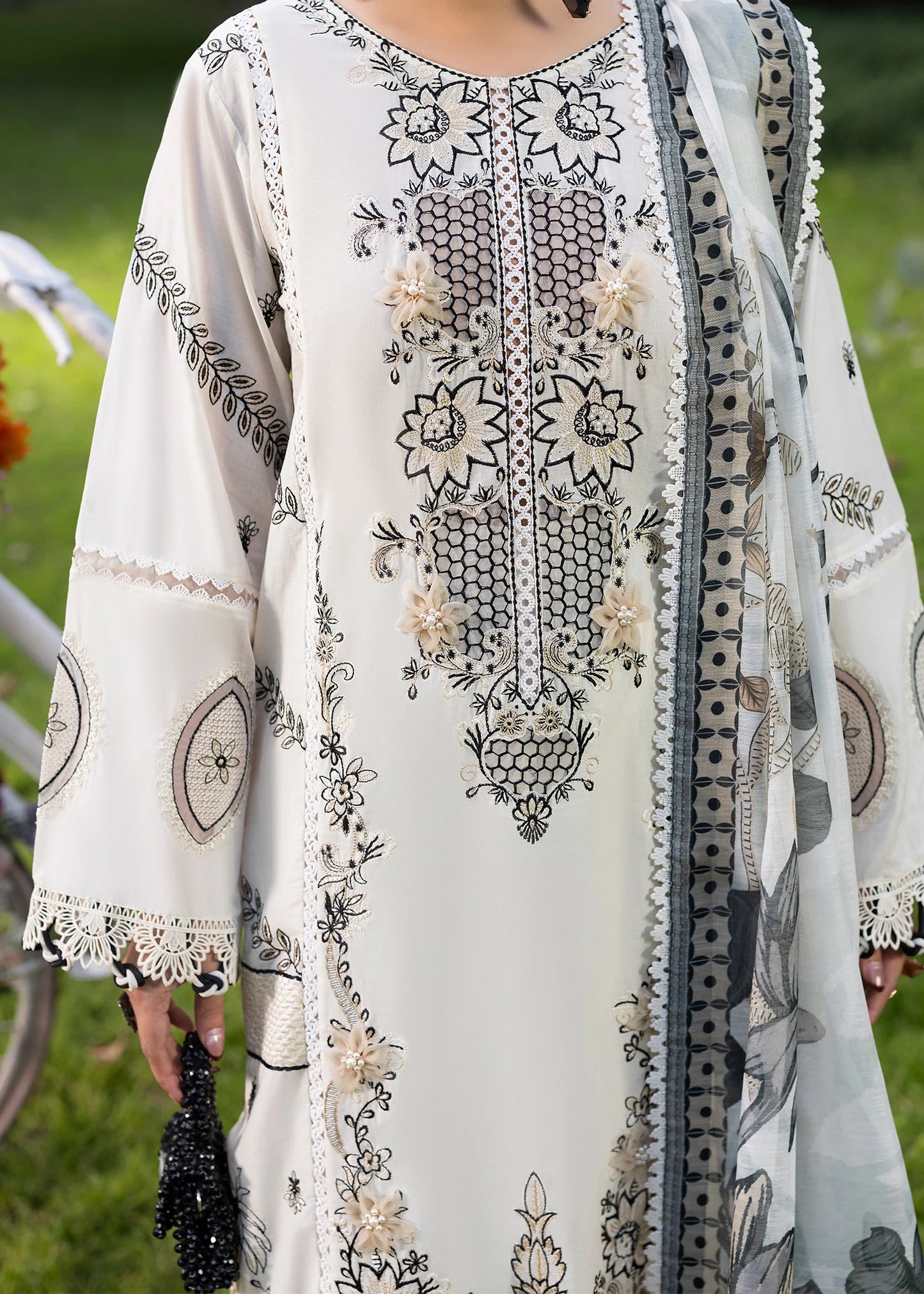 Summer Tales ZQ 2614 Off White