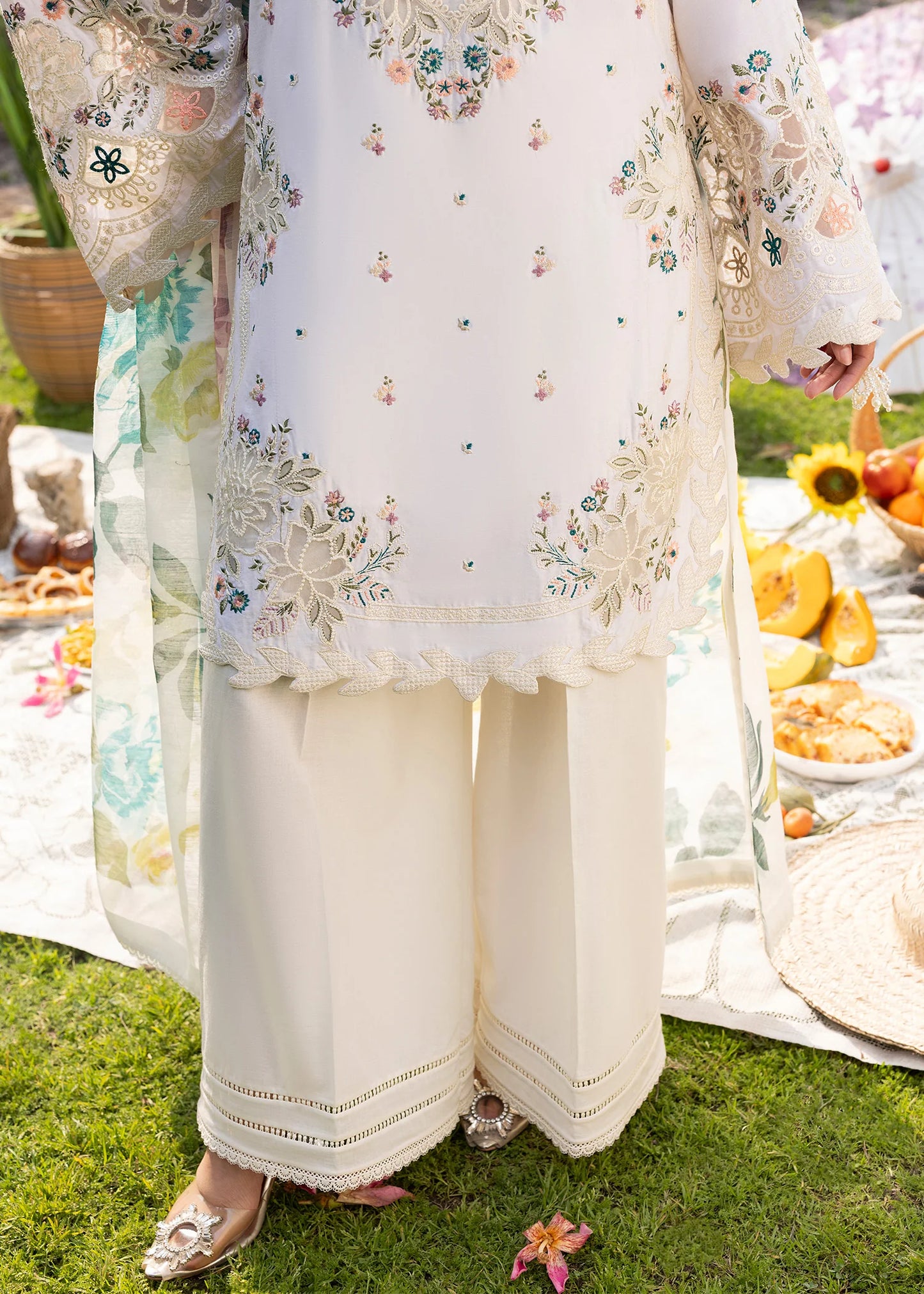 Summer Tales ZQ 2616 Ivory