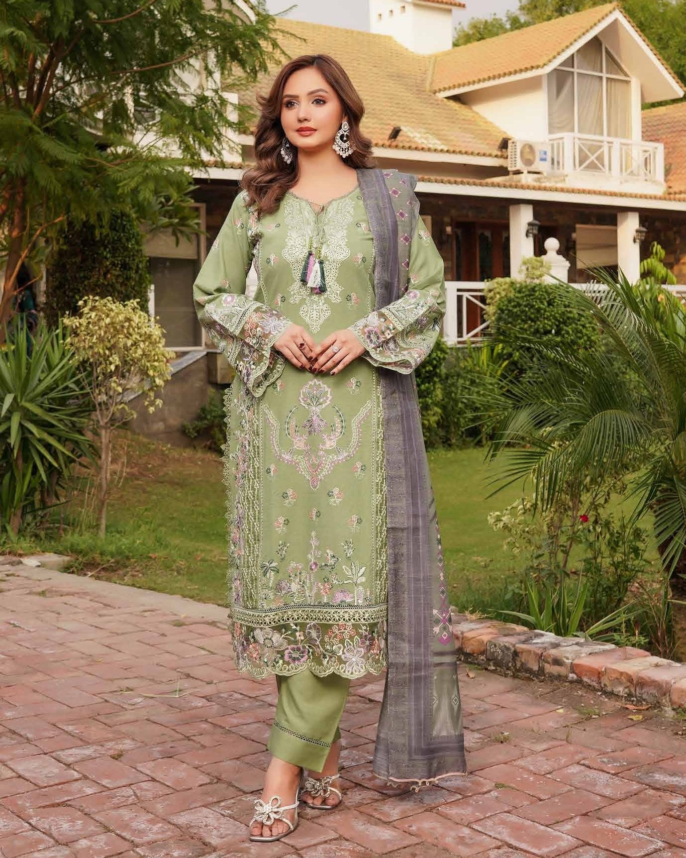 Munira Riwayat Dhanak MSL 05 Parrot Green