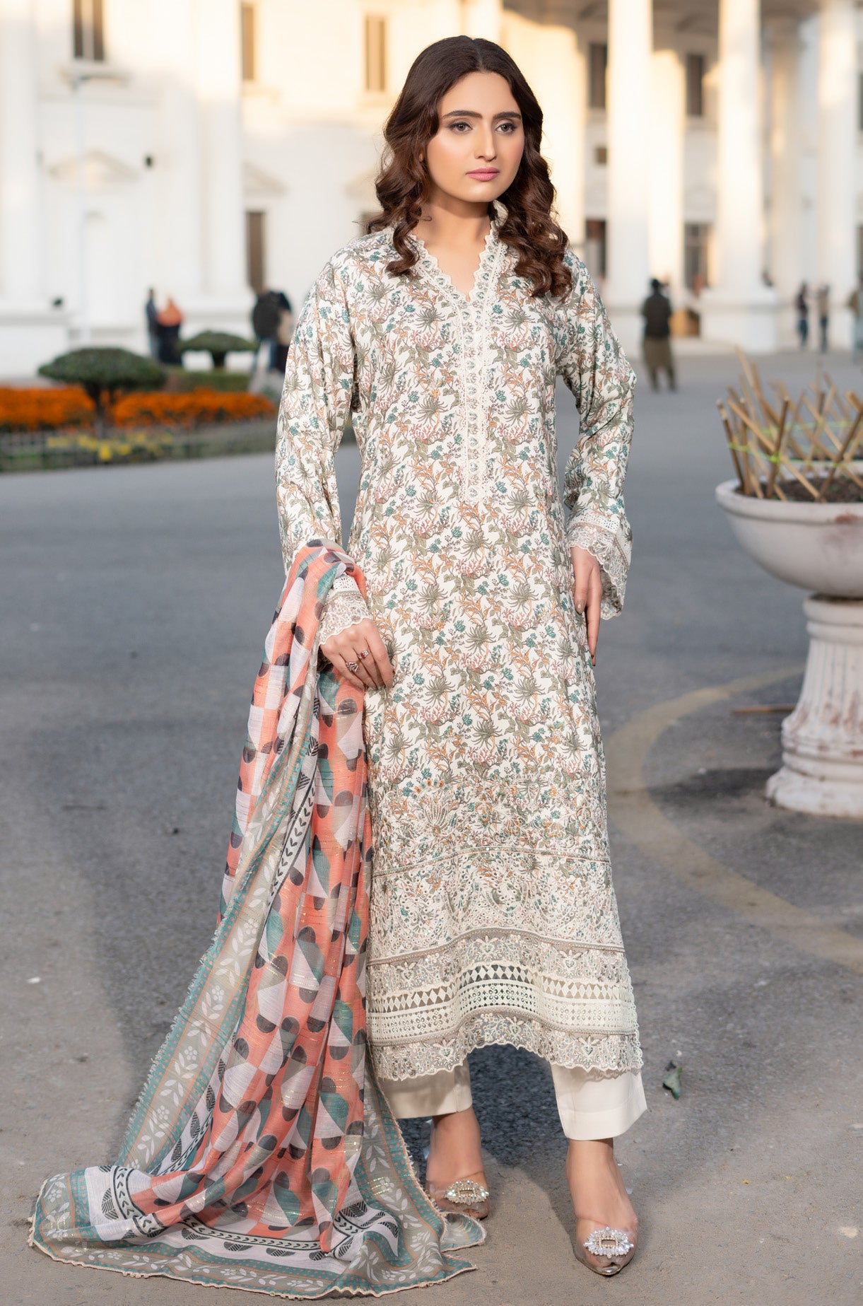 Munira Jhalak Lawn MSL 07 Off White