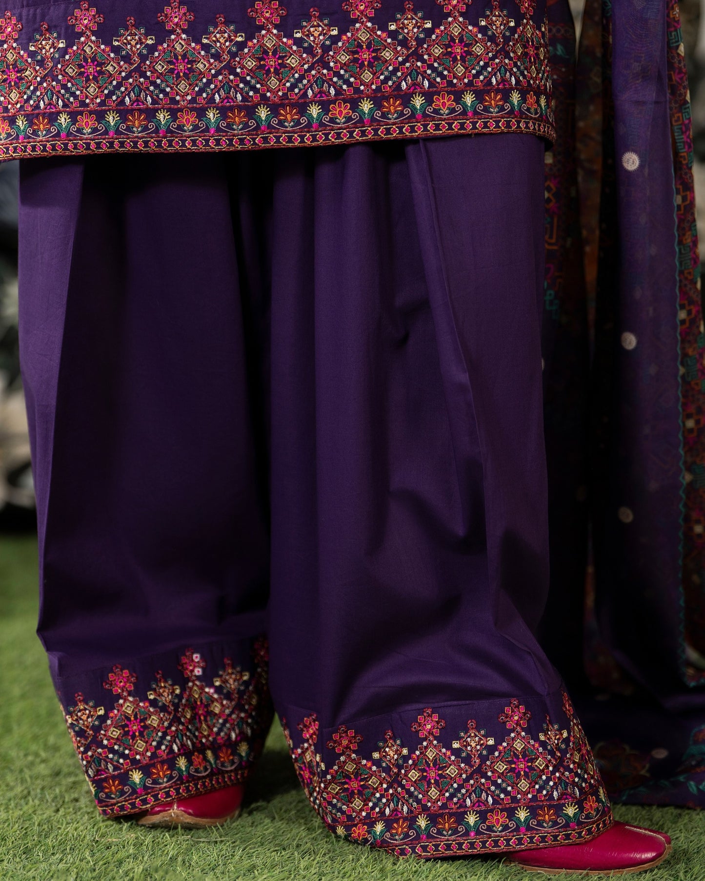 Karma Ayra 1582 Dark Plum