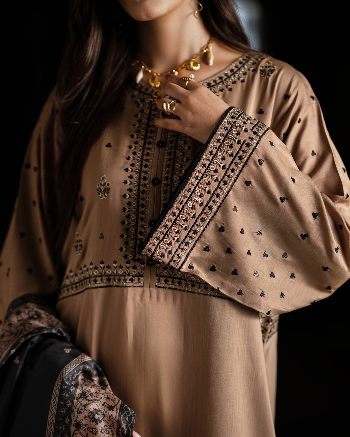 Aik Sitara Desert Elegance