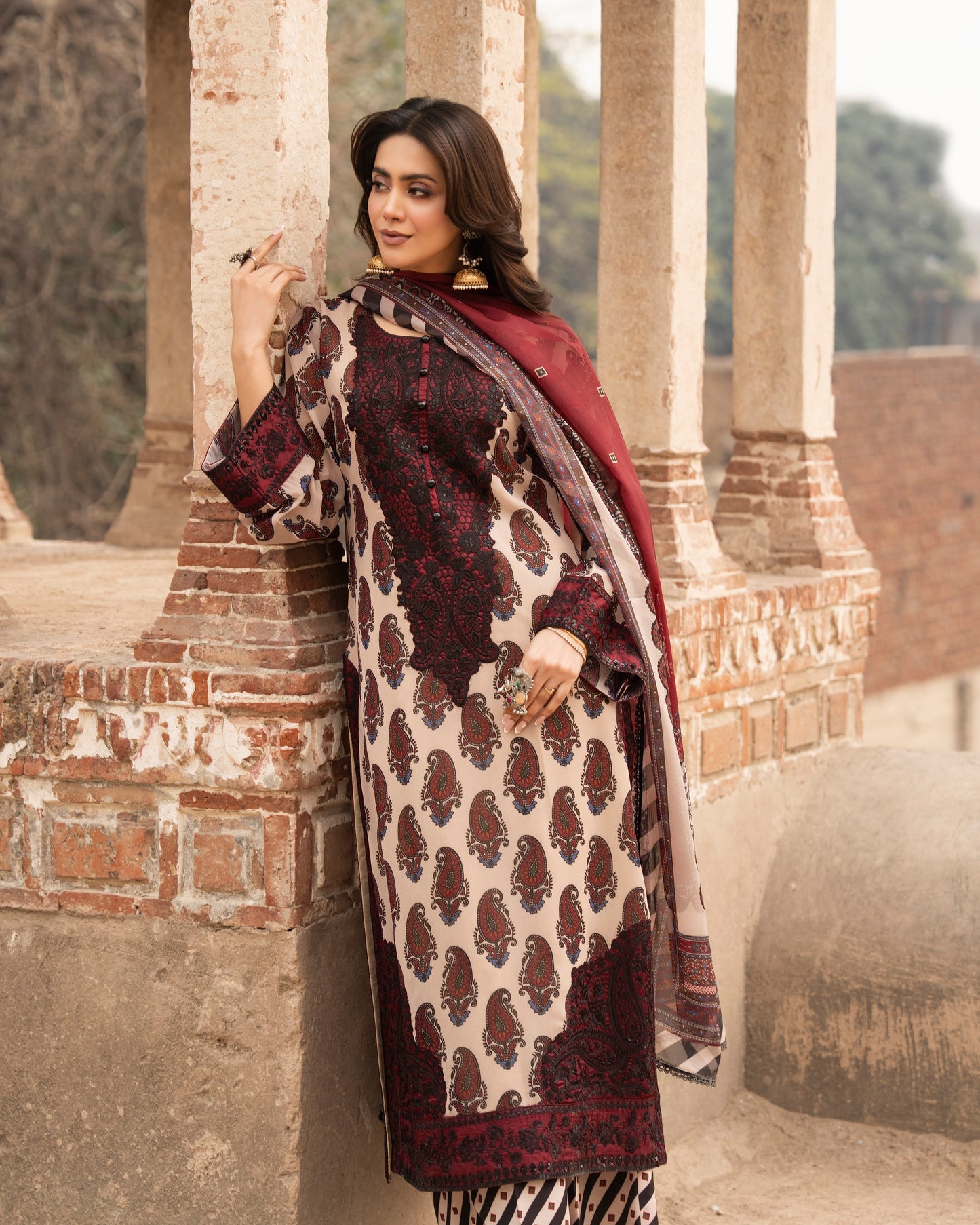 Karma Aura 516 Wine Mahroon