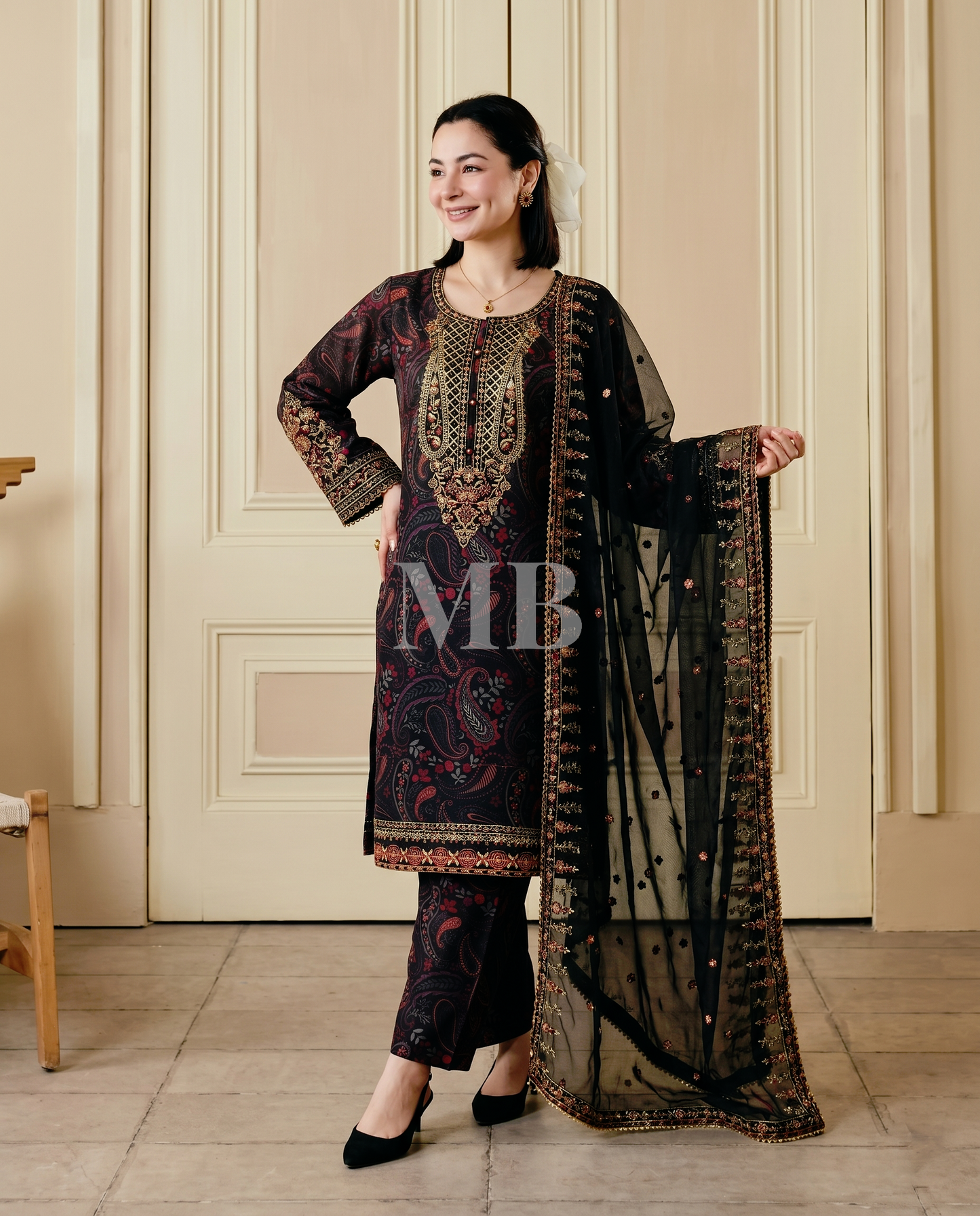 AR 4148 Black