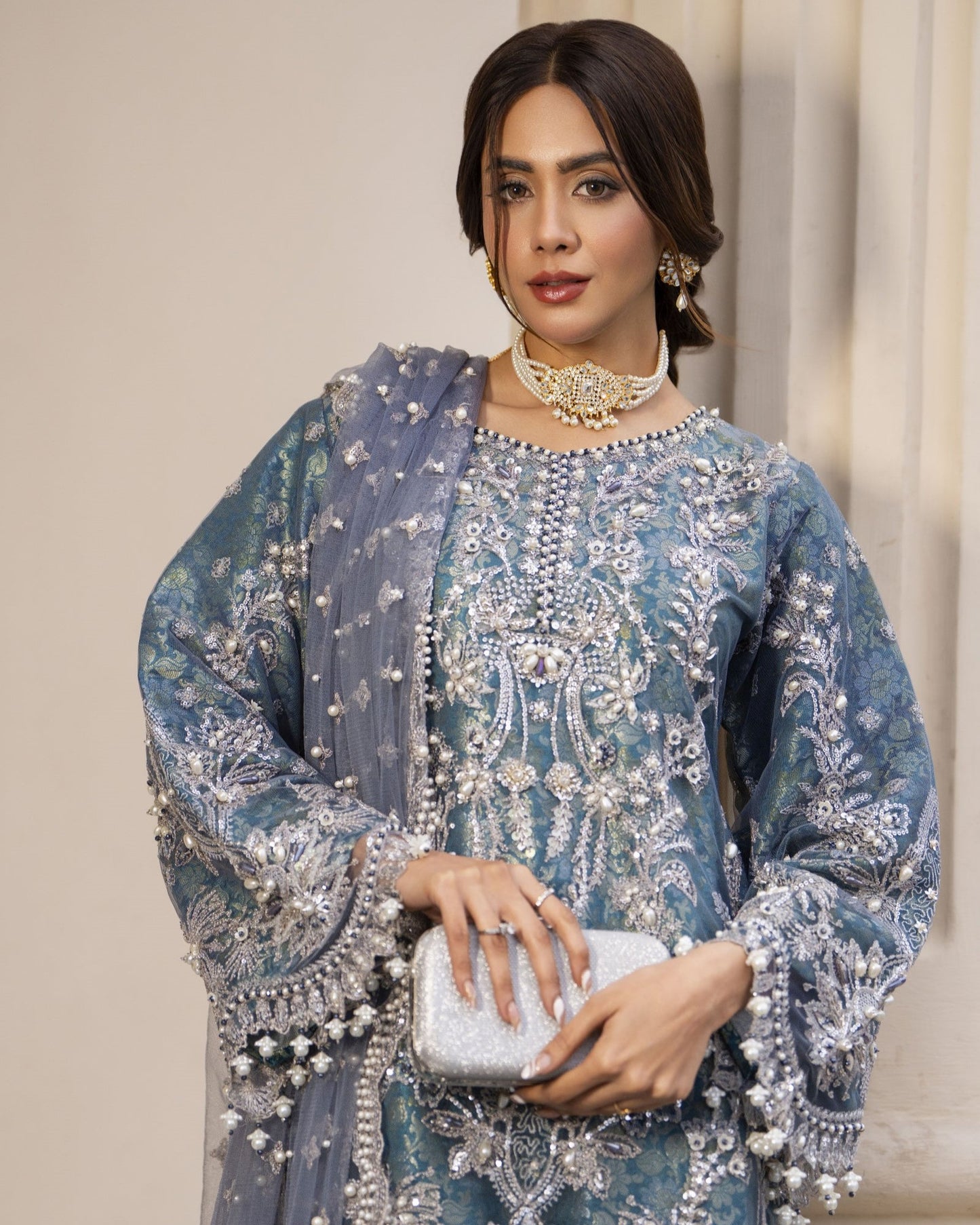 AL 4093 Glacier Blue