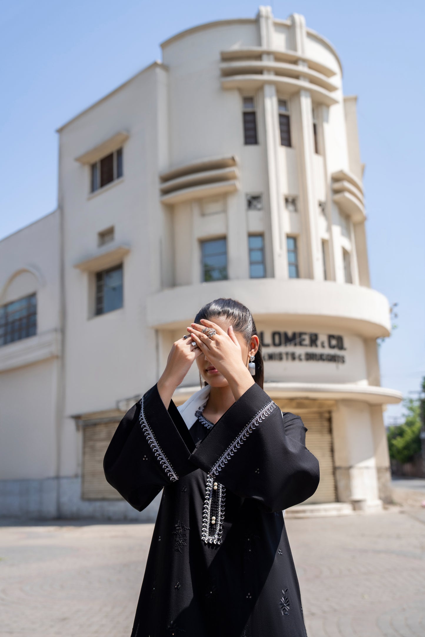 Mono Chrome Charcoal