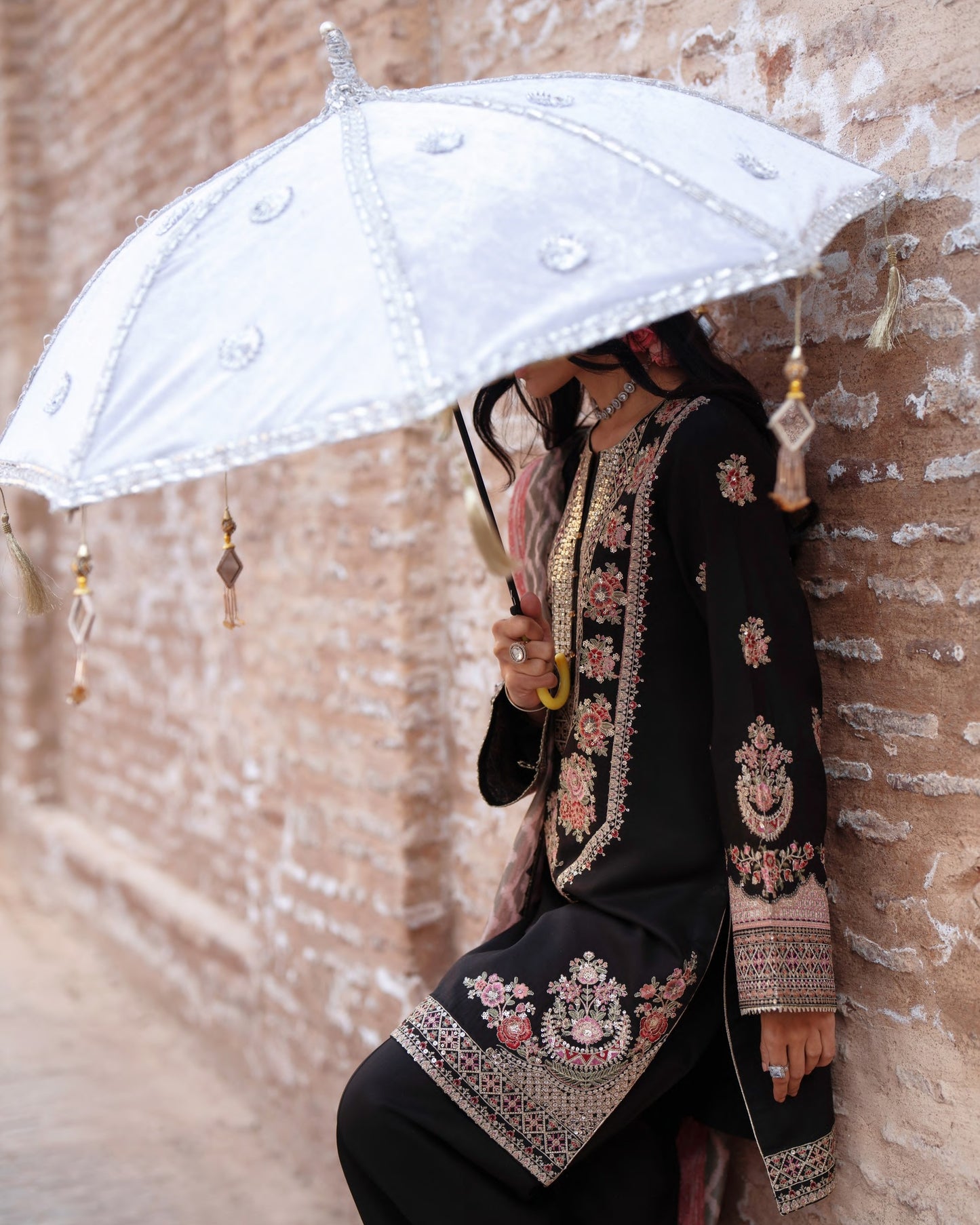 Darbar Gulkaar Black