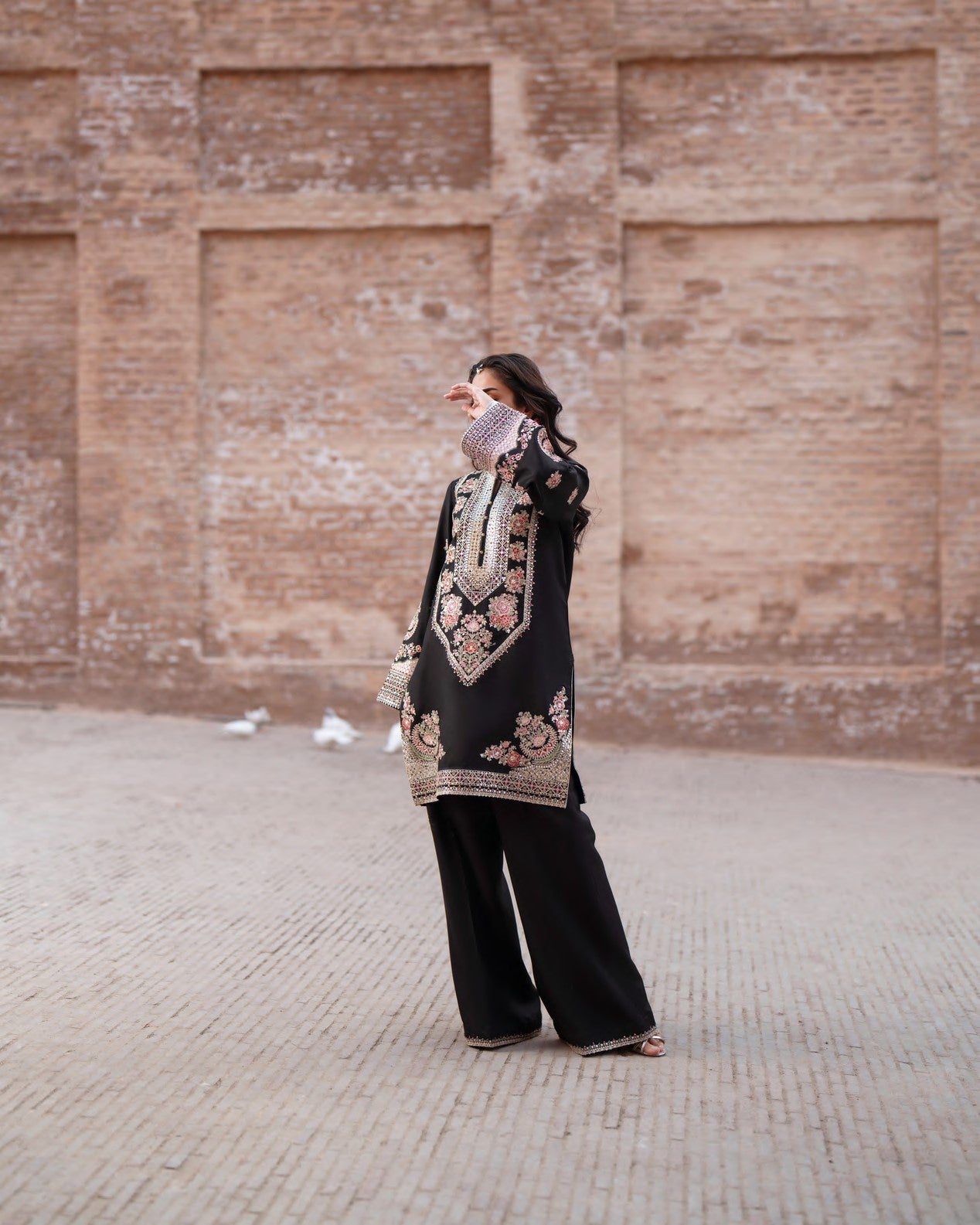 Darbar Gulkaar Black