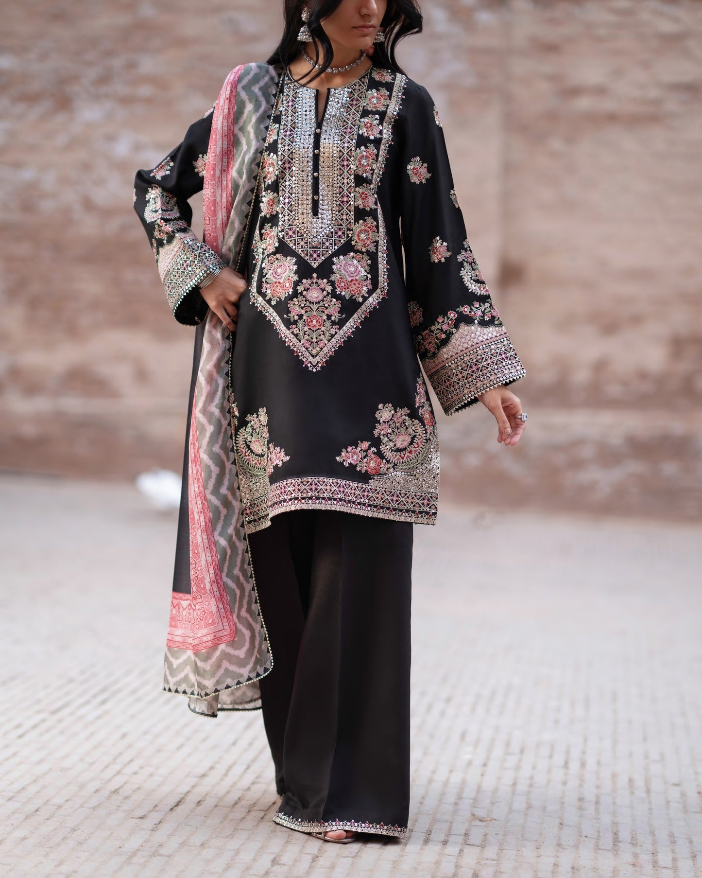 Darbar Gulkaar Black