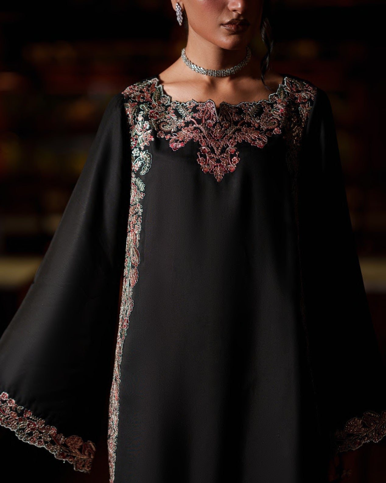 Eala Black