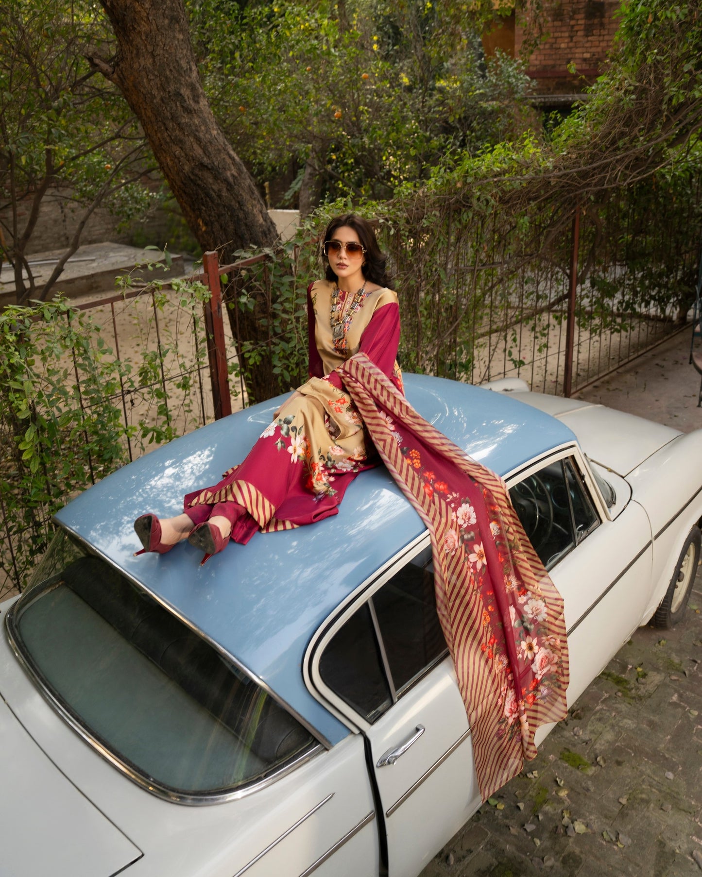 Karma Eliana 504 Beige & Mehroon