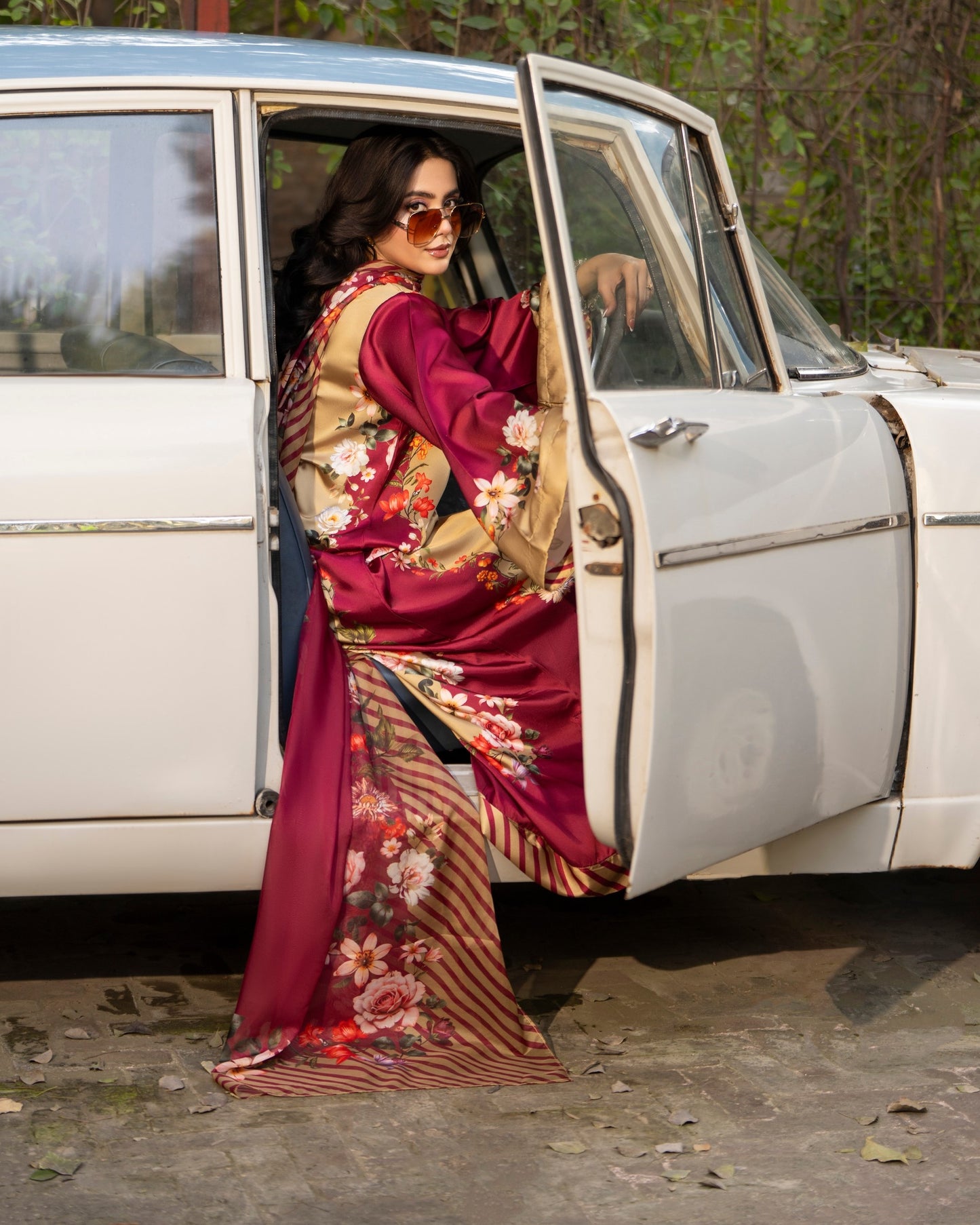 Karma Eliana 504 Beige & Mehroon
