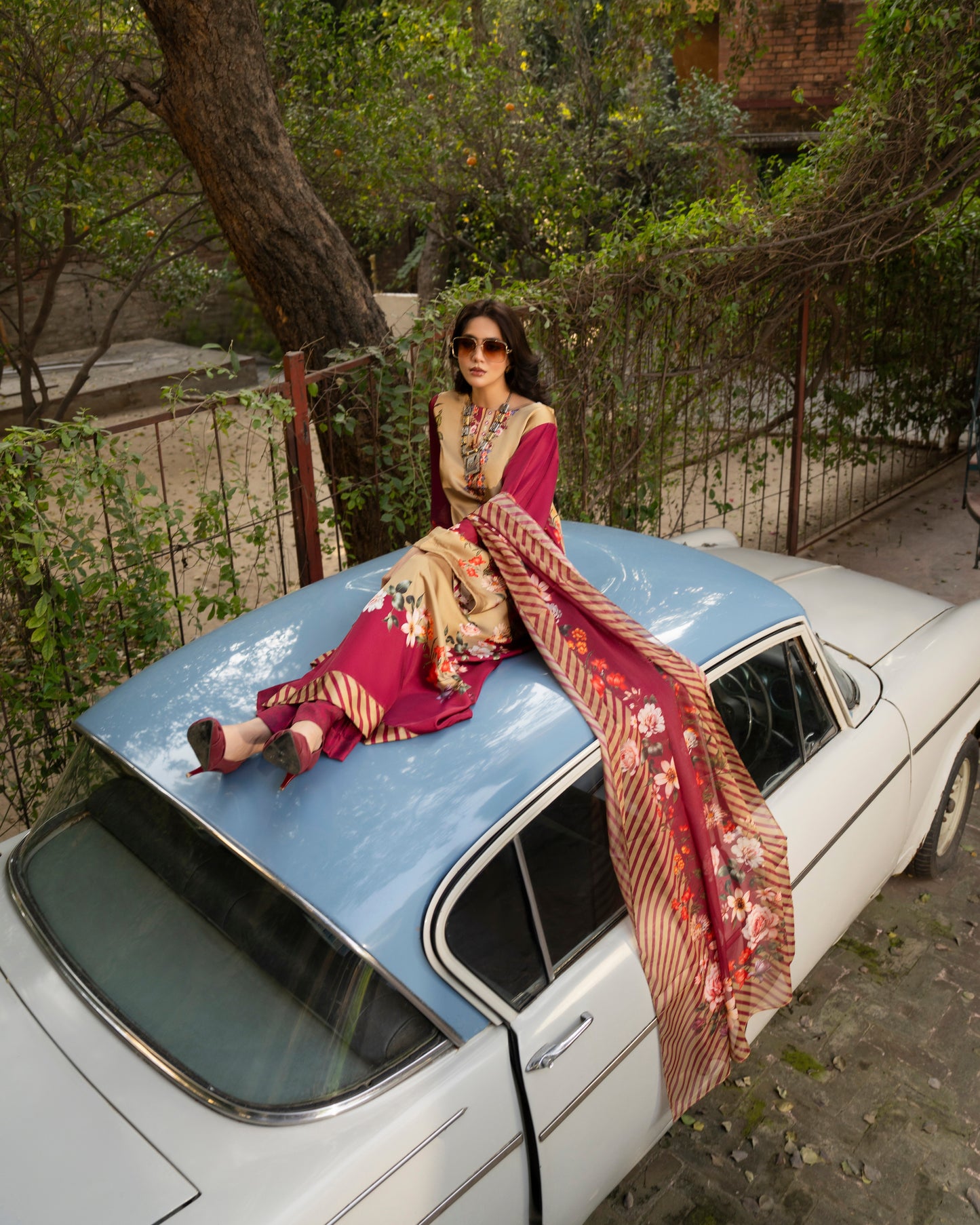 Karma Eliana 504 Beige & Mehroon