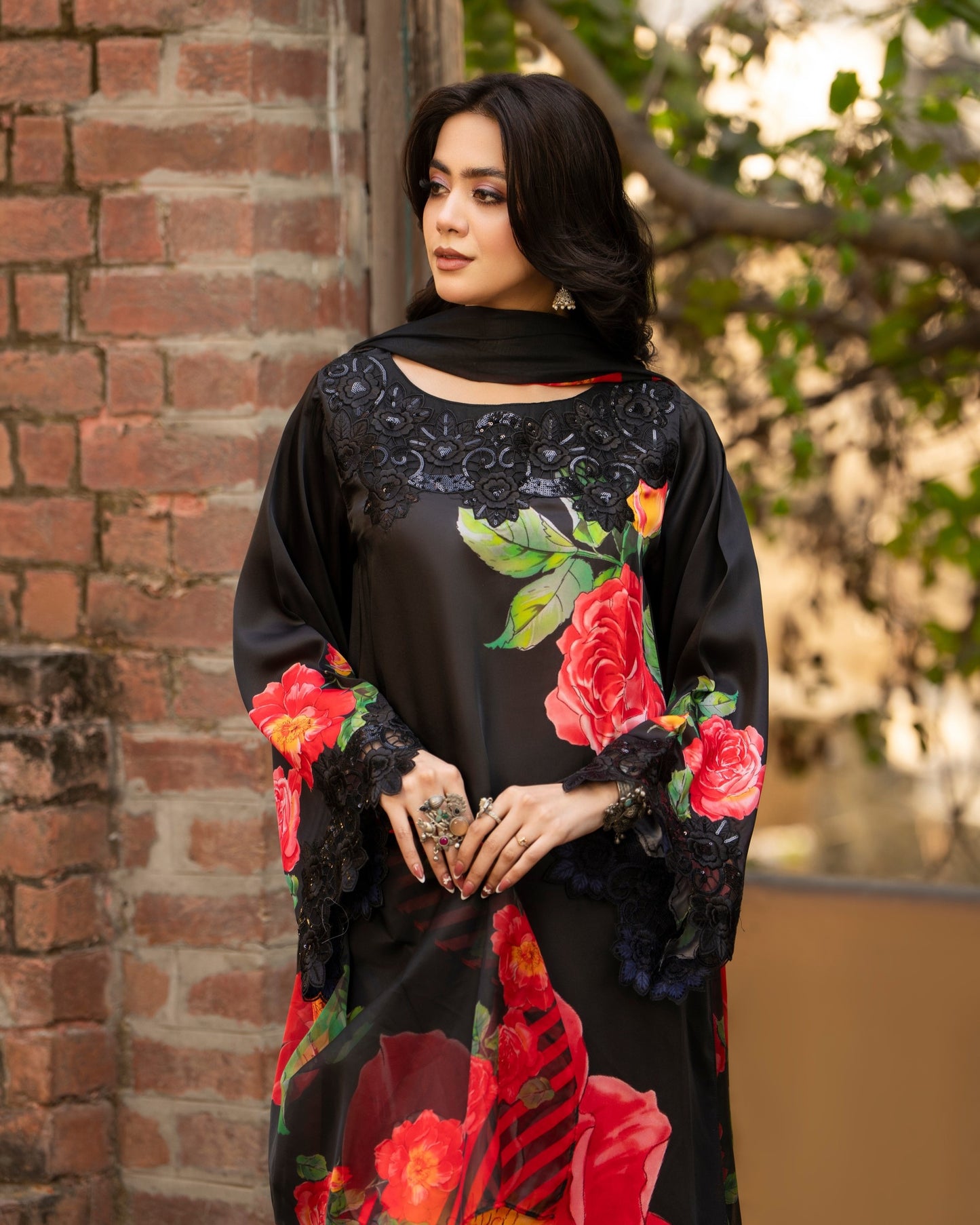 Karma Eliana 503 Flora Black