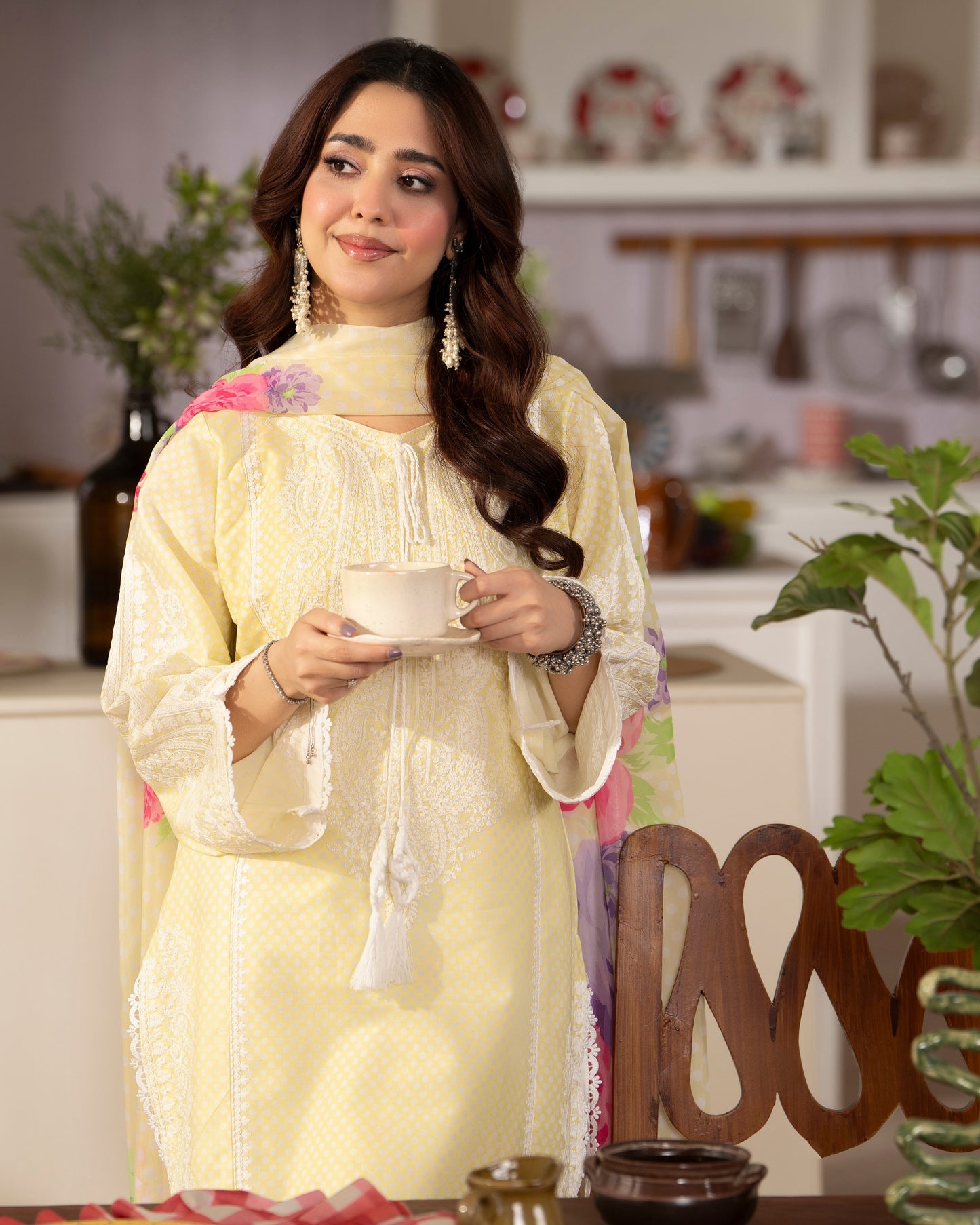 Karma Flora 1590 Butter Cream