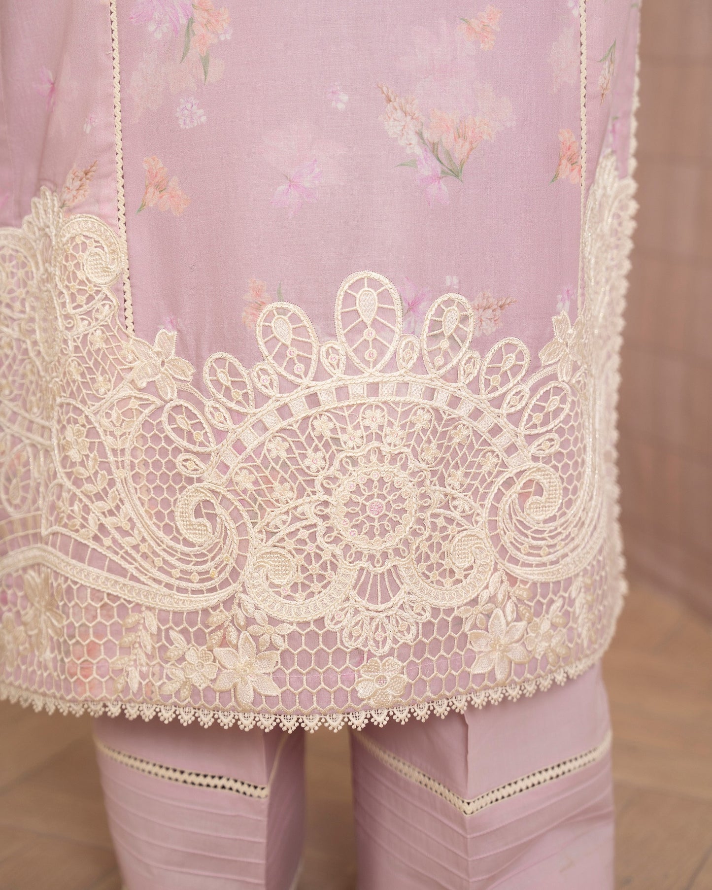 Karma Flora 1607 Rose Lilac
