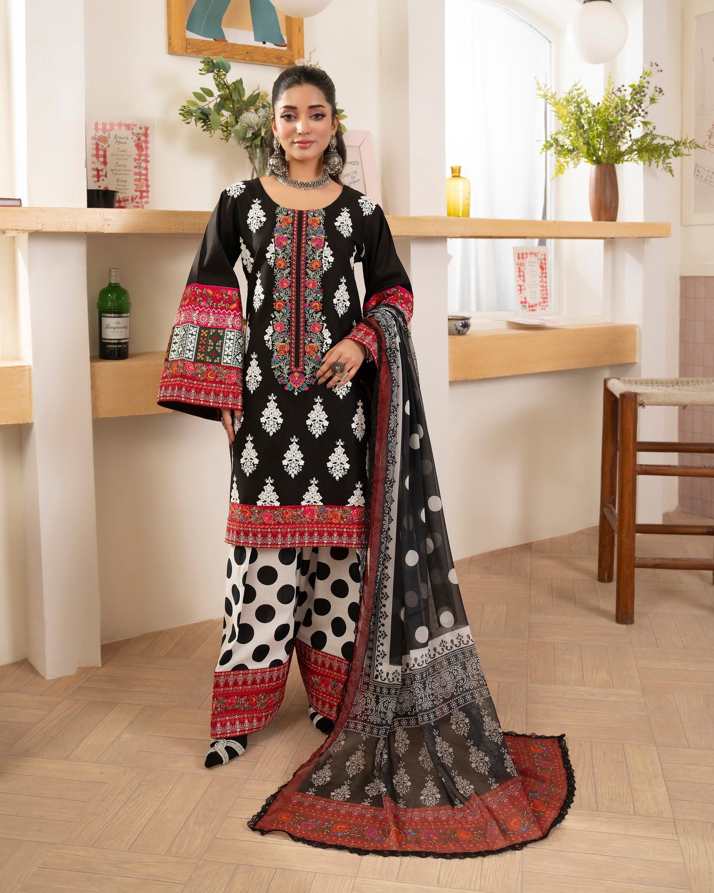 Karma Flora 1601 Rich Black