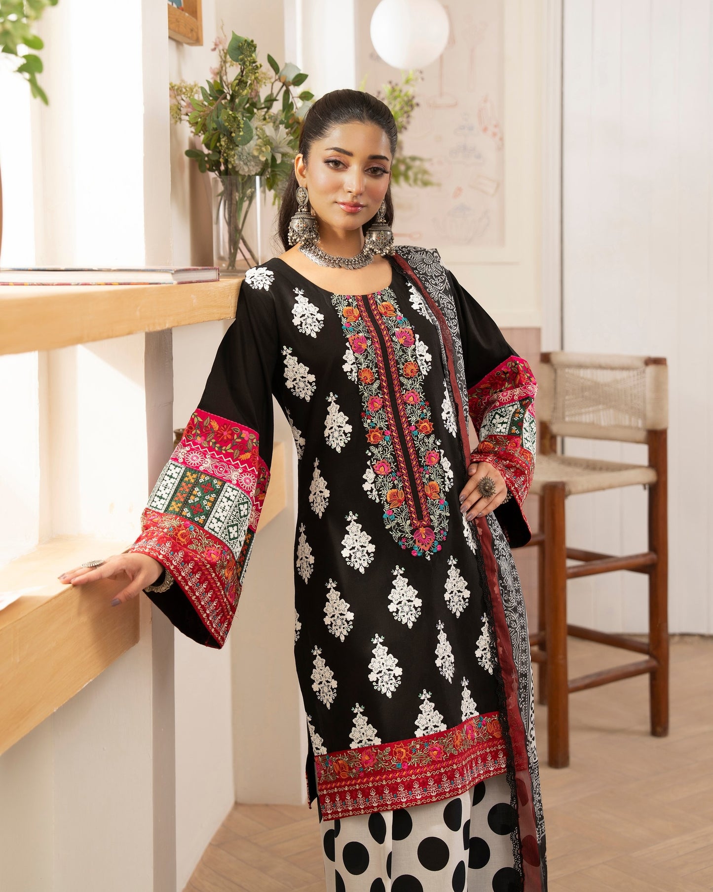 Karma Flora 1601 Rich Black