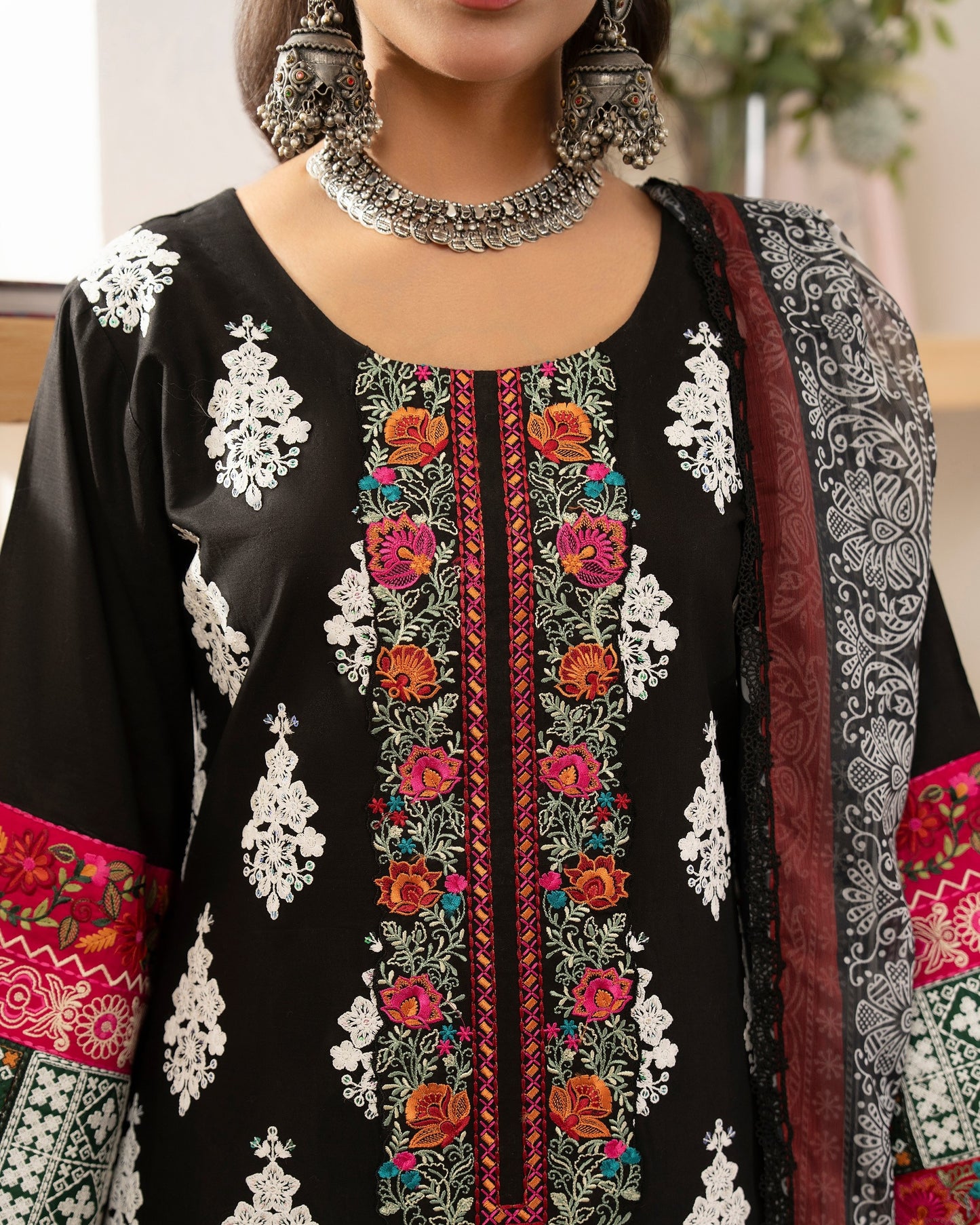 Karma Flora 1601 Rich Black